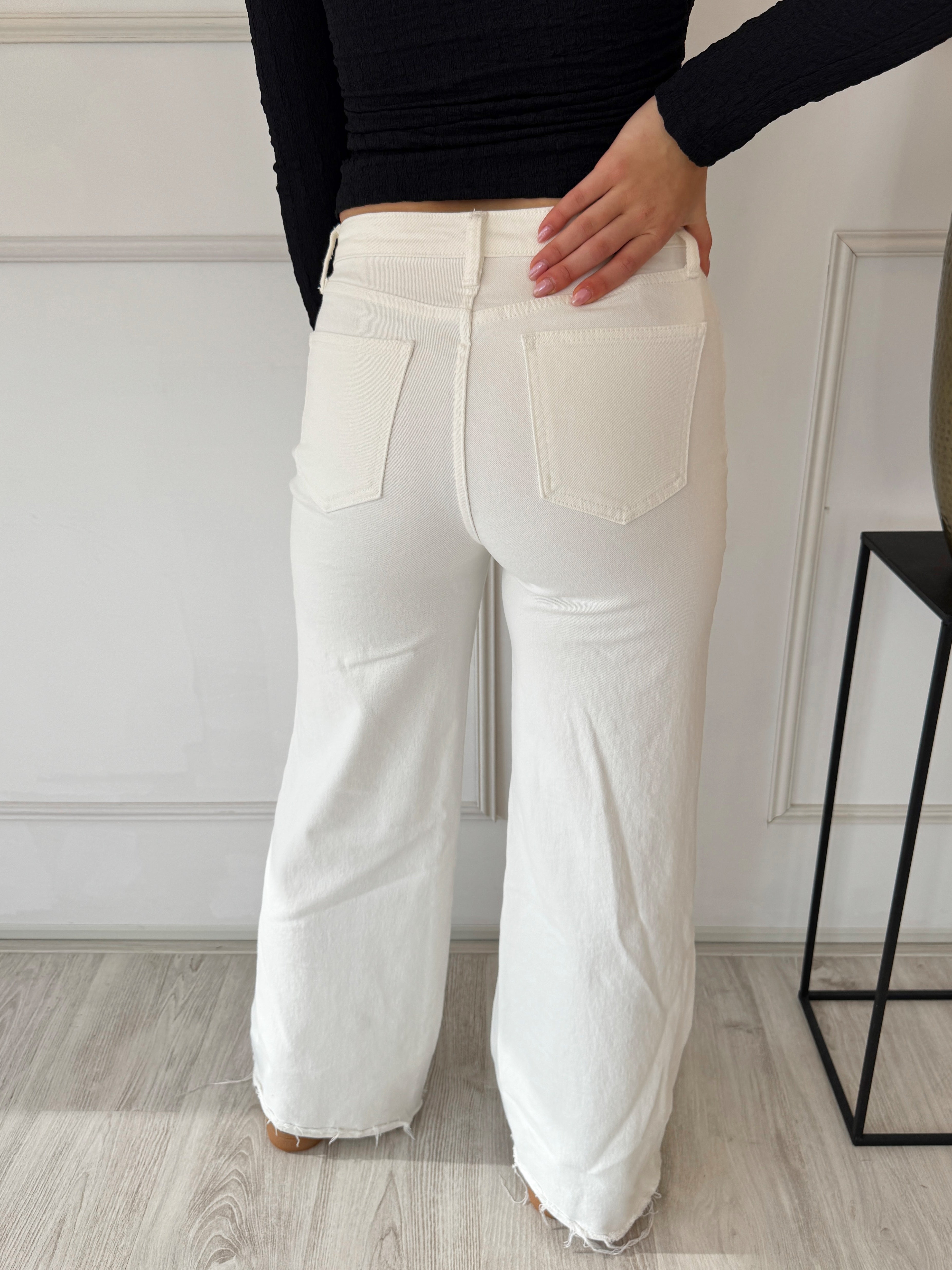 Wide Leg Stretchy Jeans | Wit