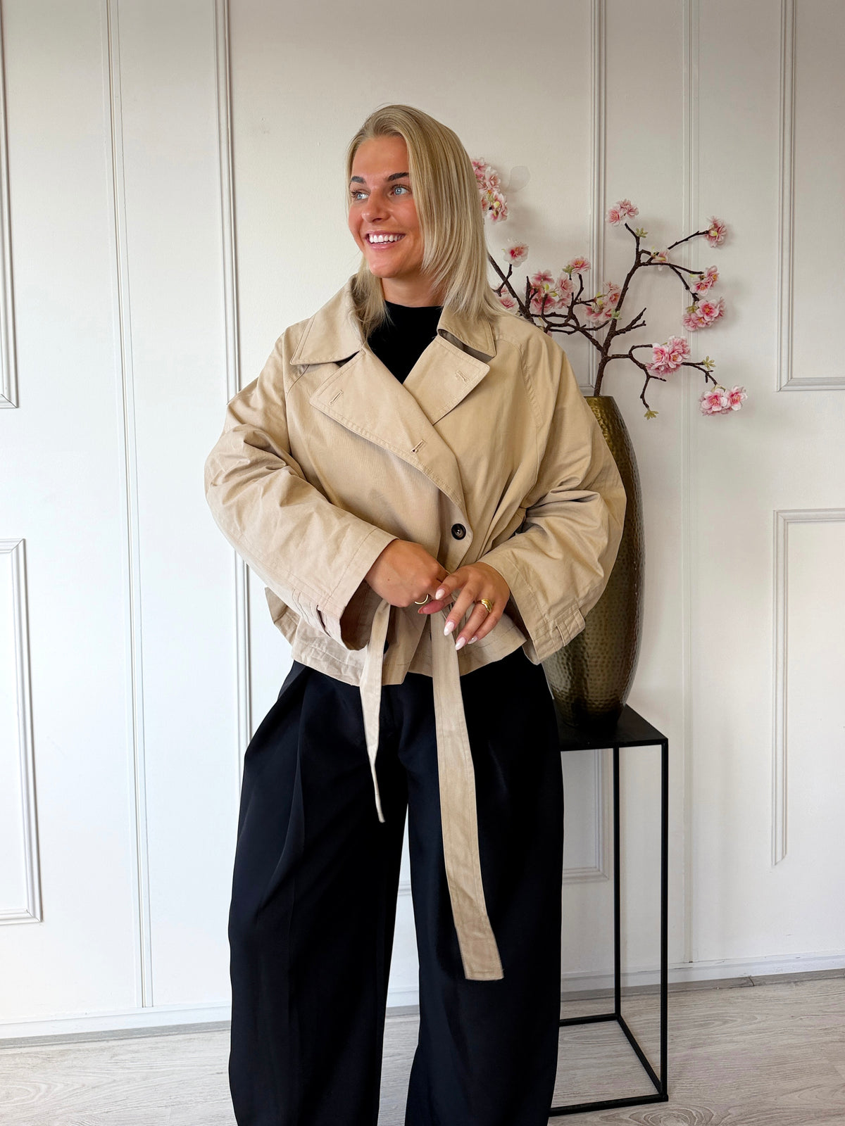 Sandy Korte Trench Coat | Ecru