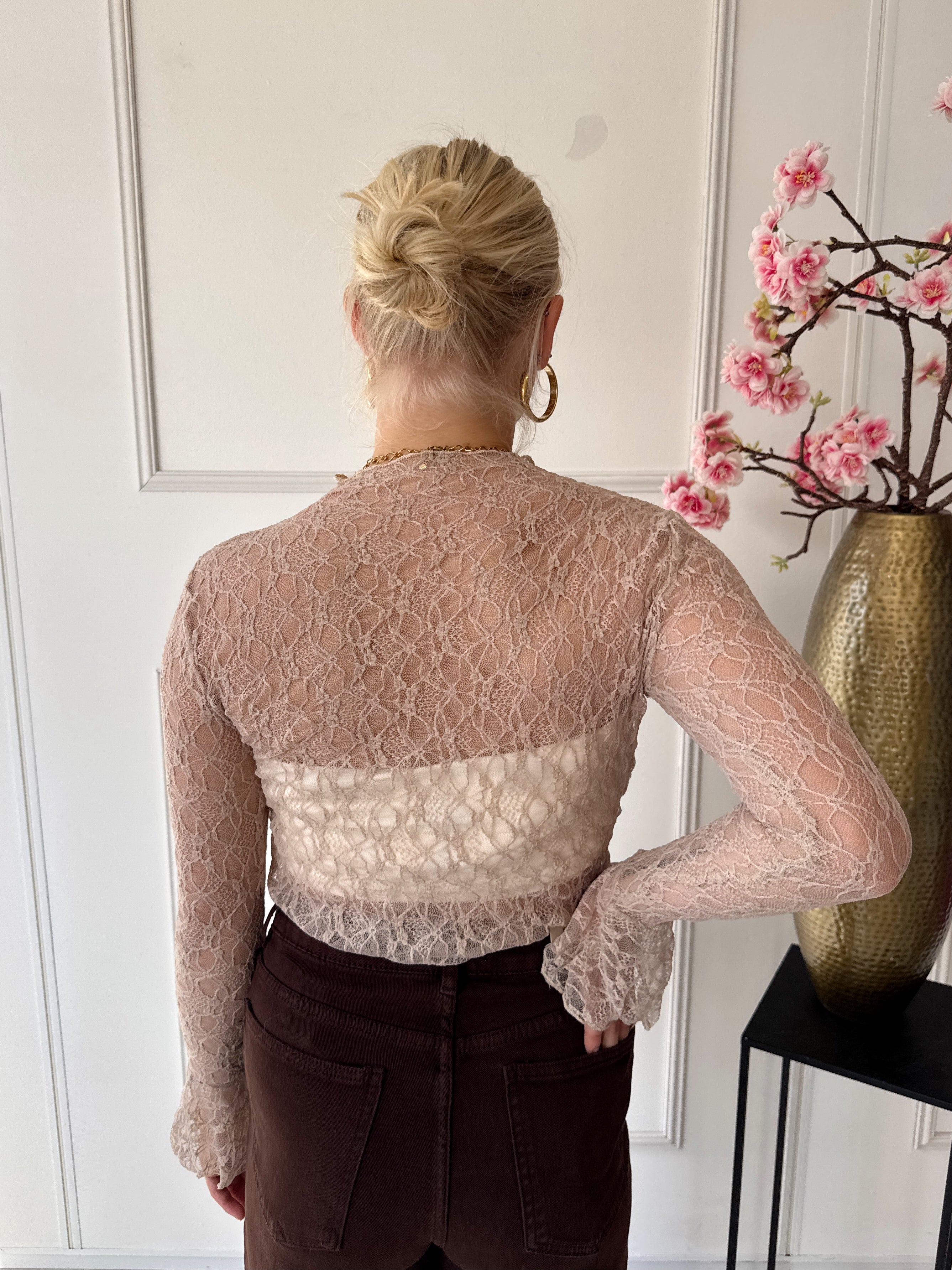 Kanten Top Flared Mouw | Taupe