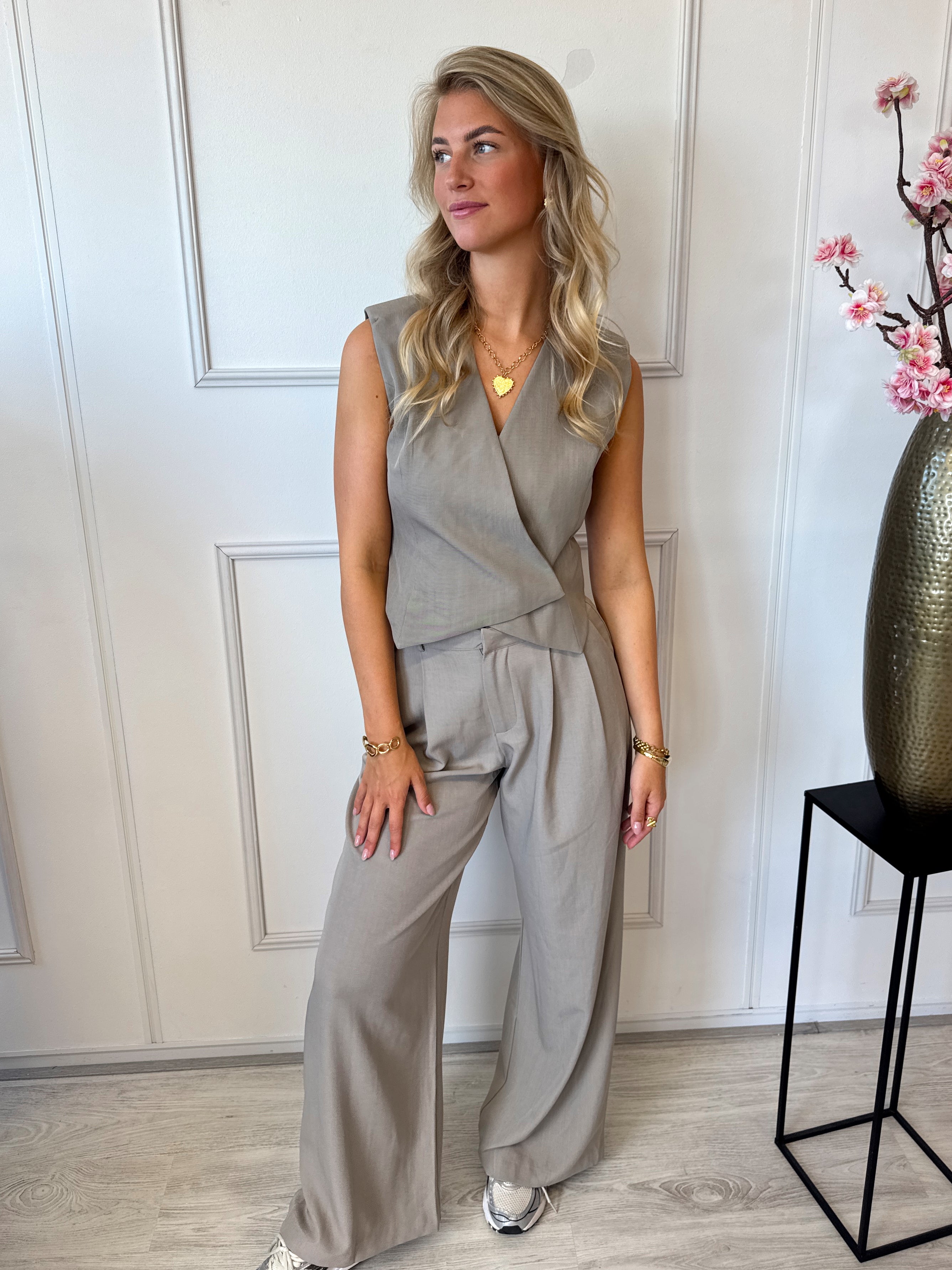 Classy Laury Gilet | Taupe