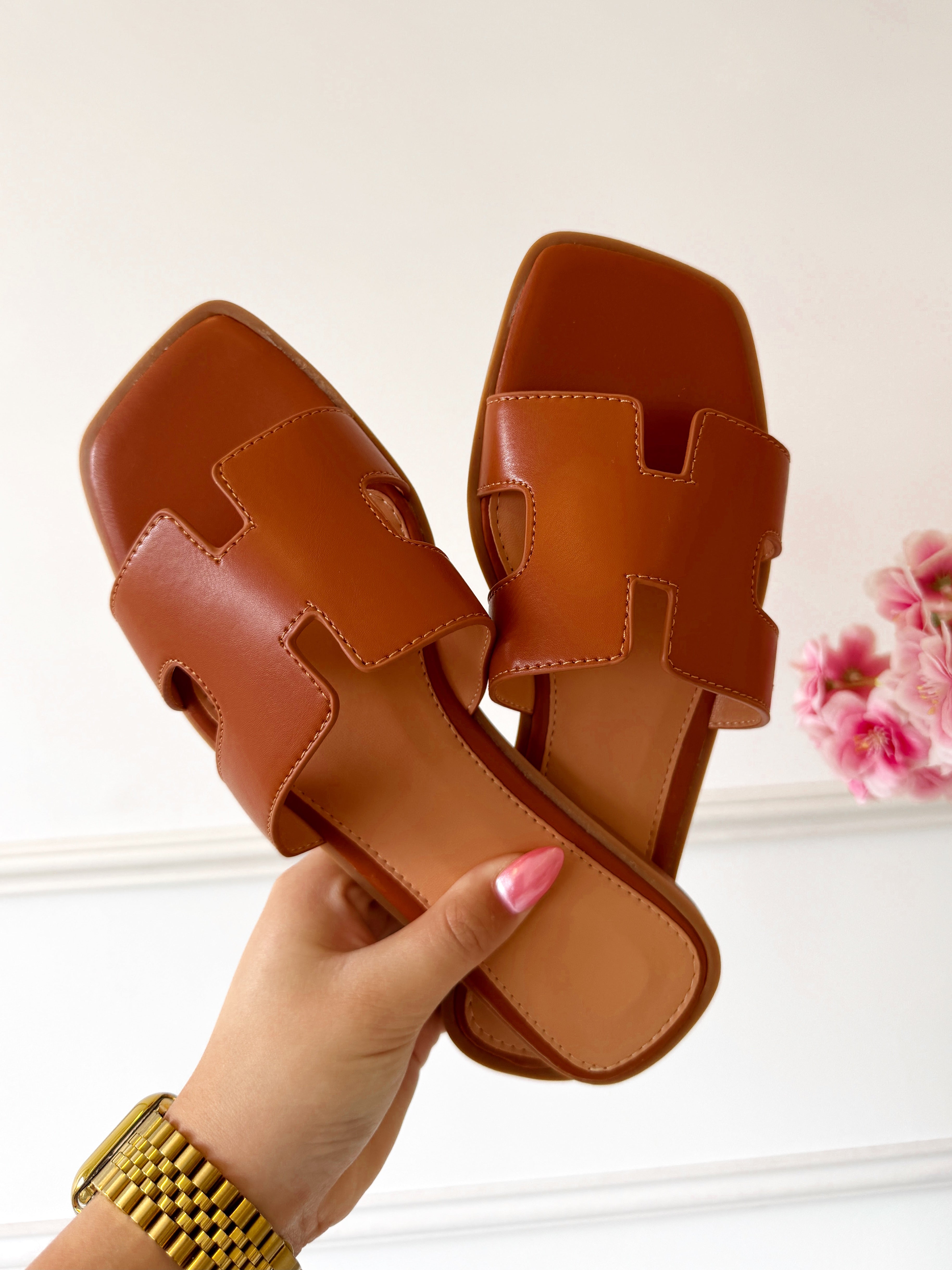 Inspired H Slippers | Camel