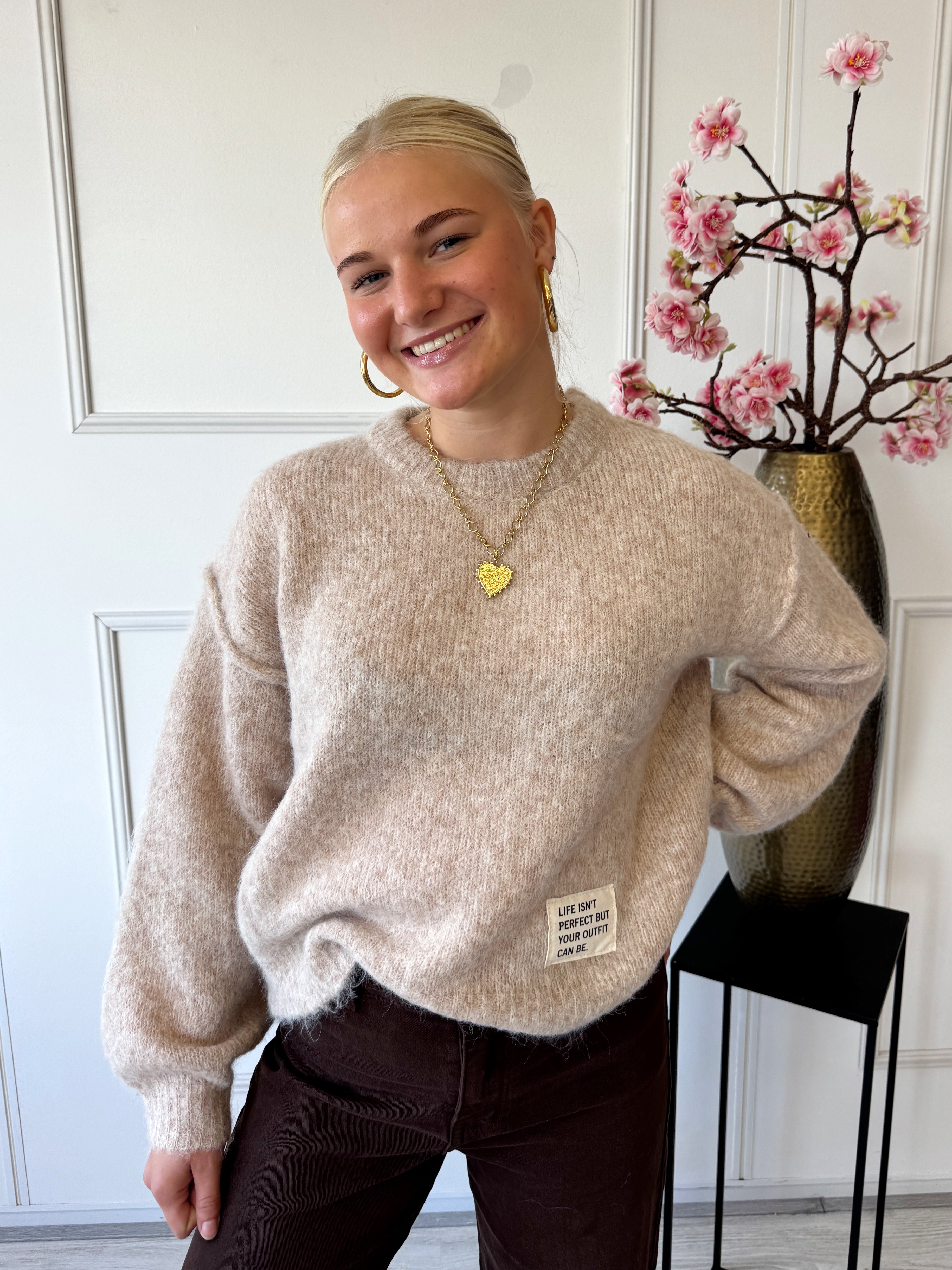 Life Isn’t Perfect Trui | Taupe