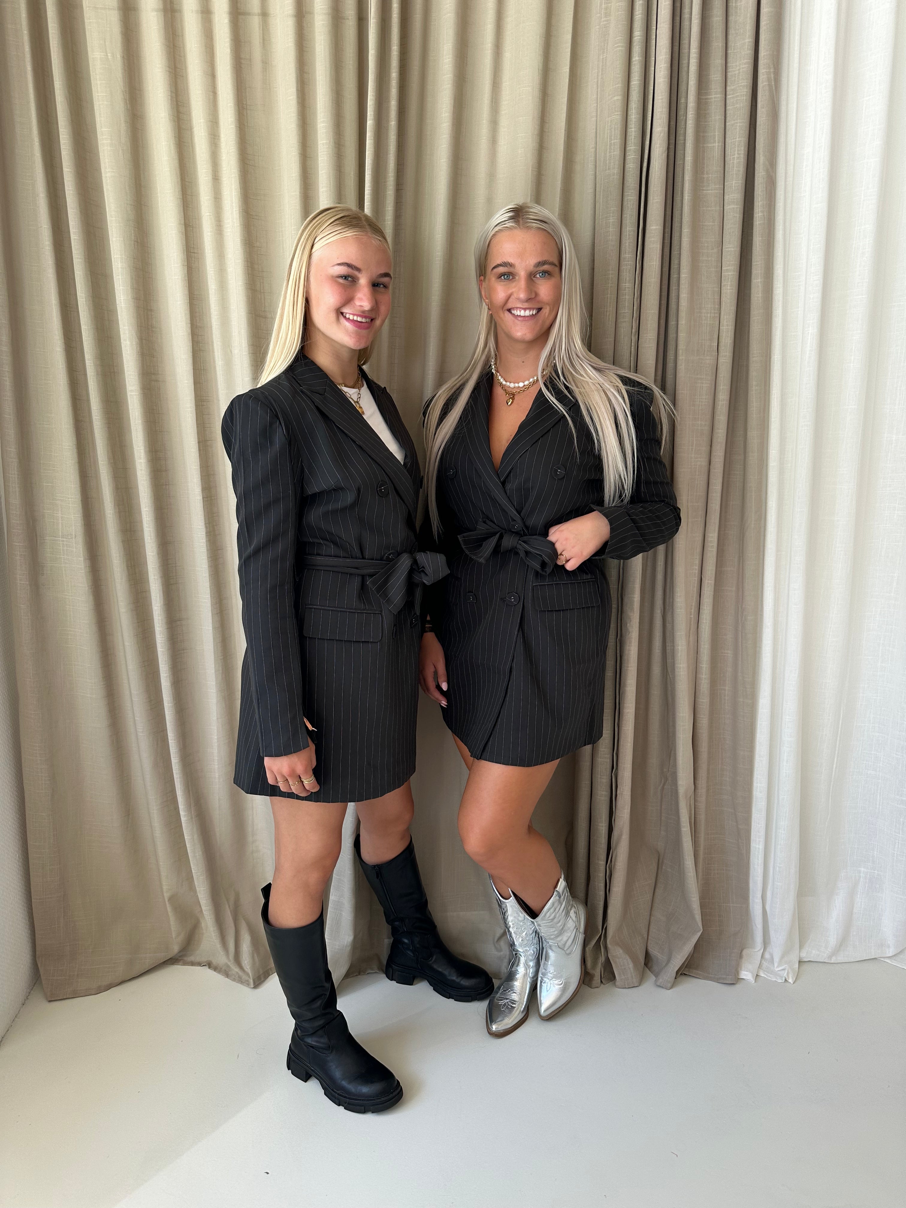 Pinstripe Blazer Jurkje | Zwart