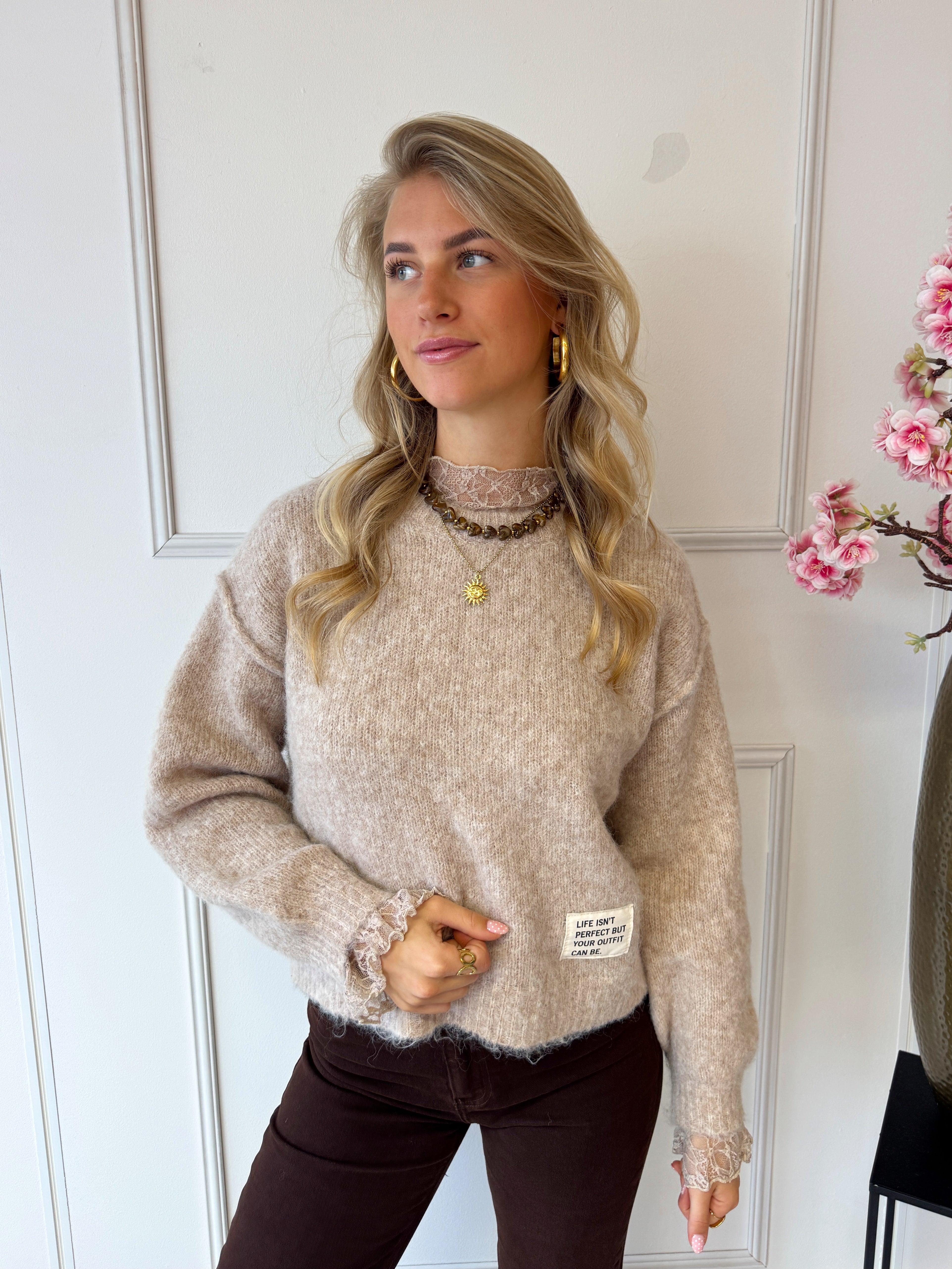 Life Isn’t Perfect Trui | Taupe