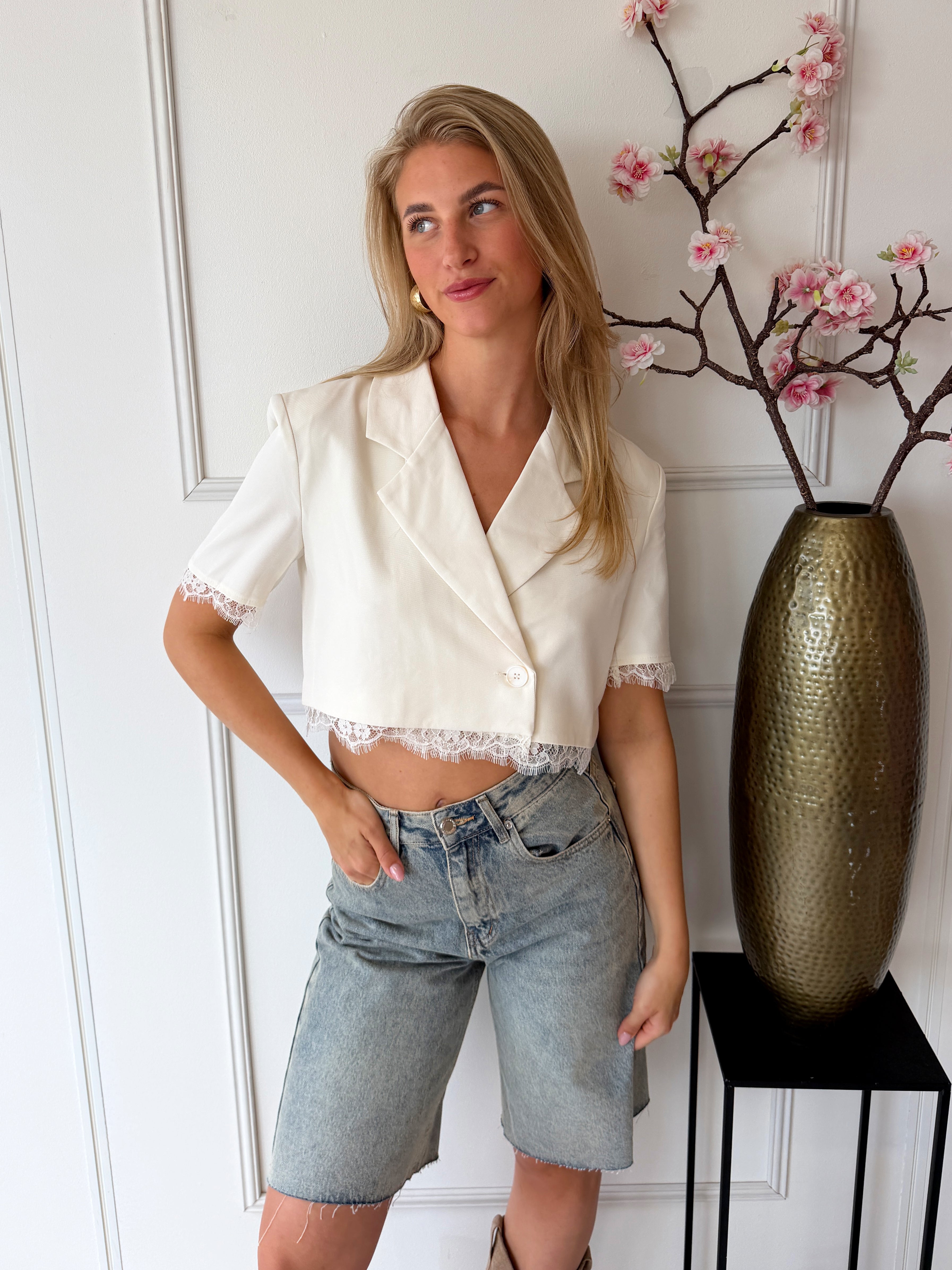 Isa Ecru blazer met kanten afwerking | Offwhite