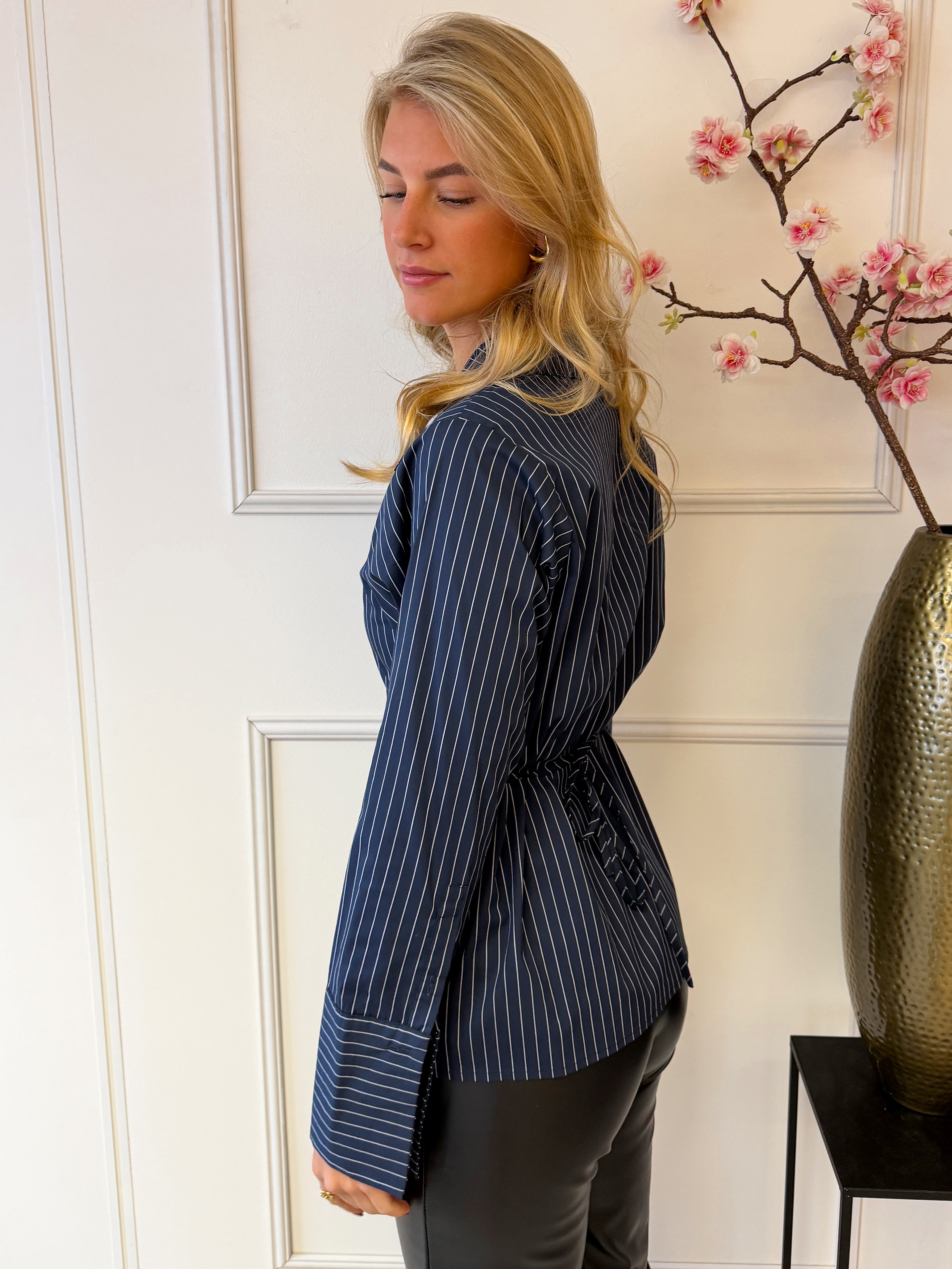 Striped Blouse met strik detail | Navy blauw