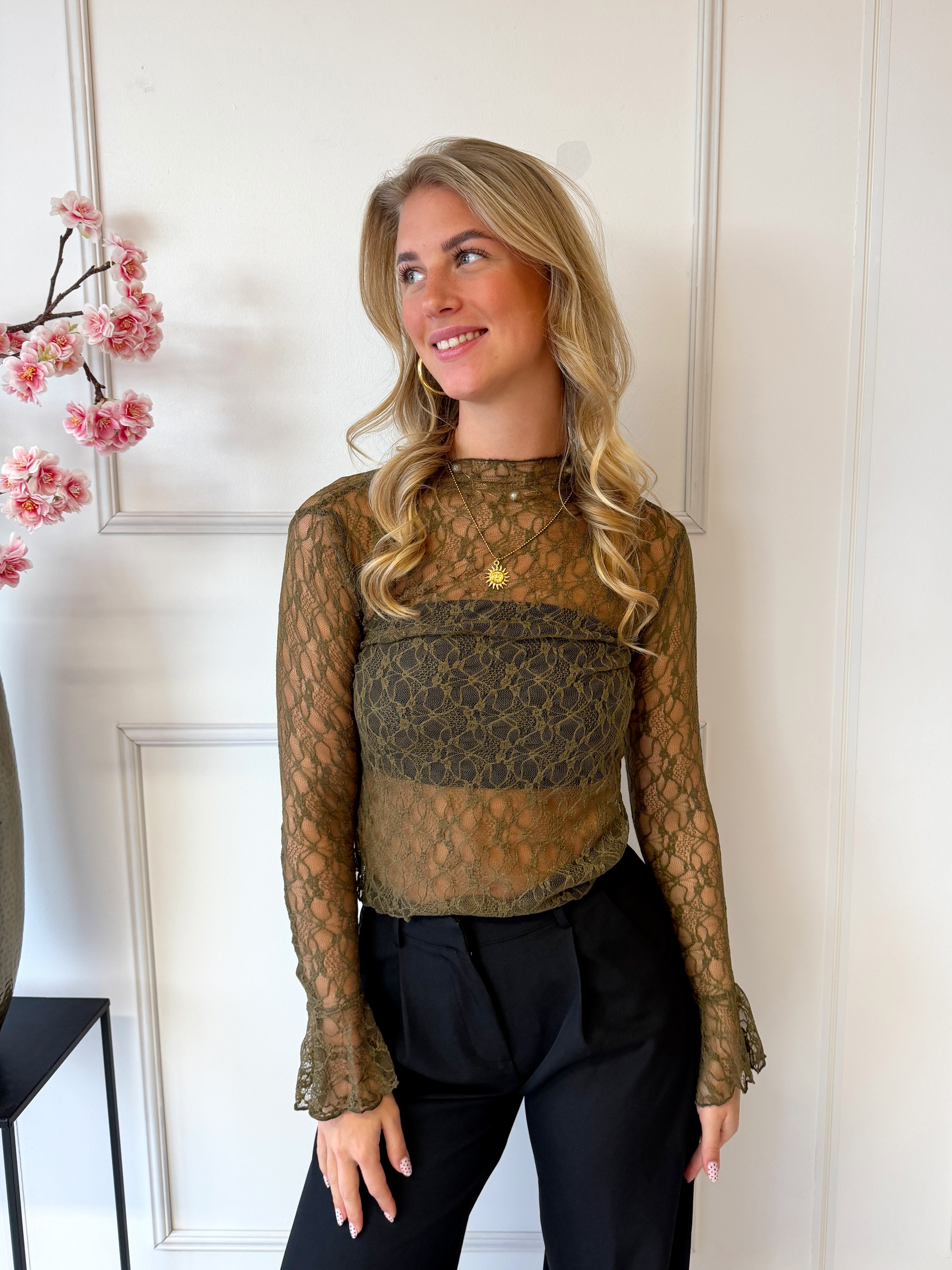 Kanten Top Flared Mouw | Kaki