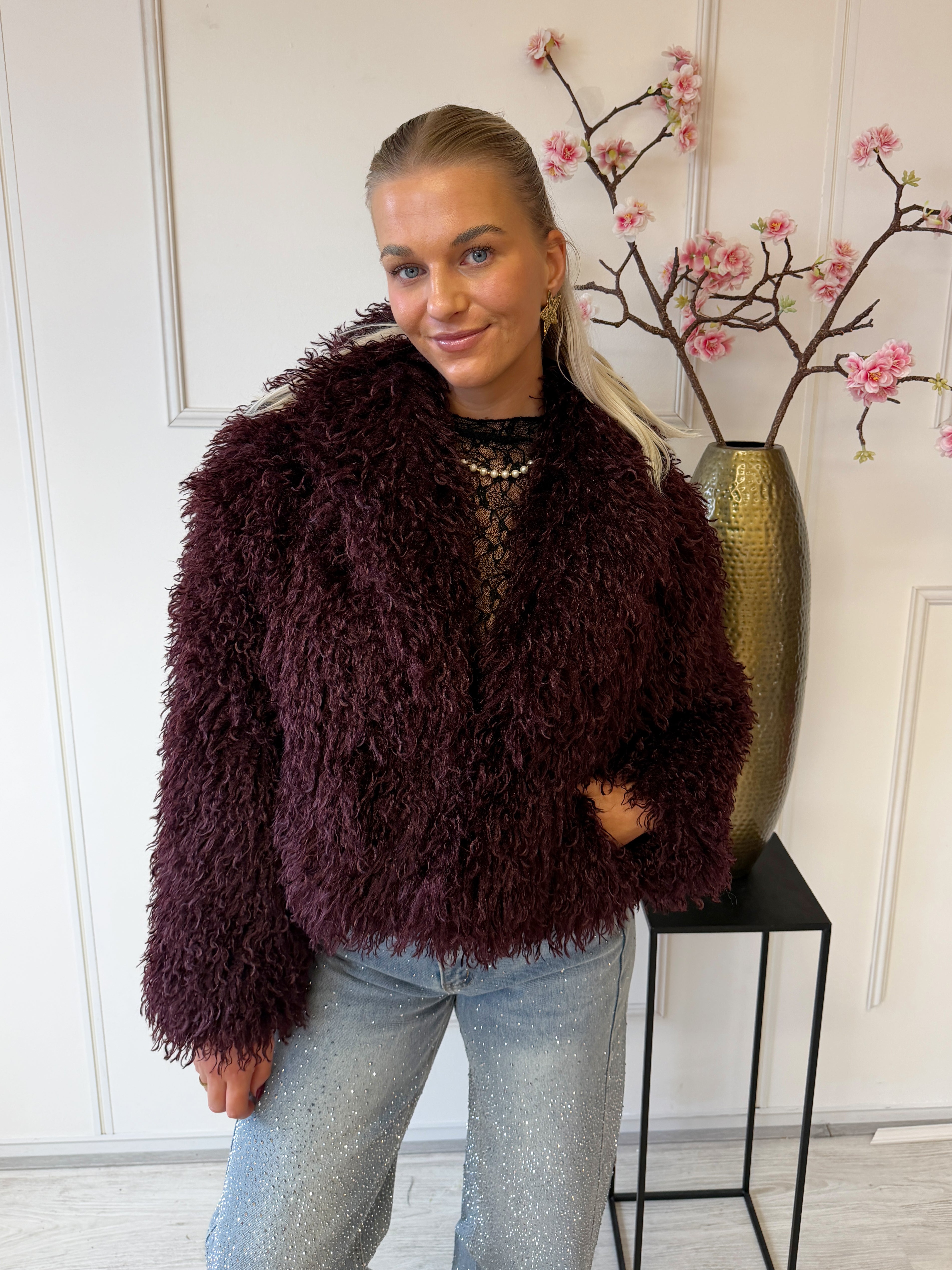 Fluffy Jas | Bordeaux