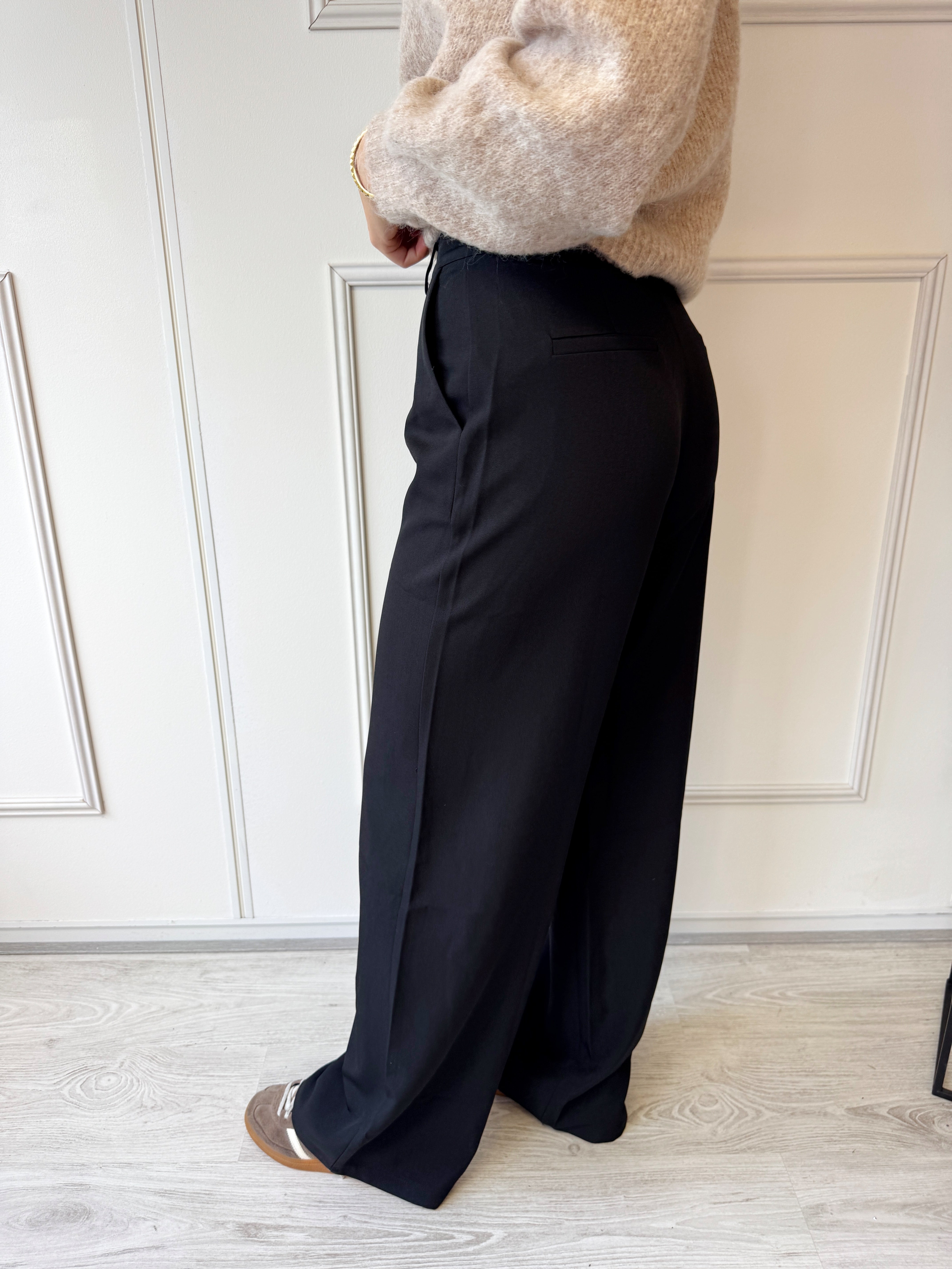 Losvallende Pantalon | Zwart