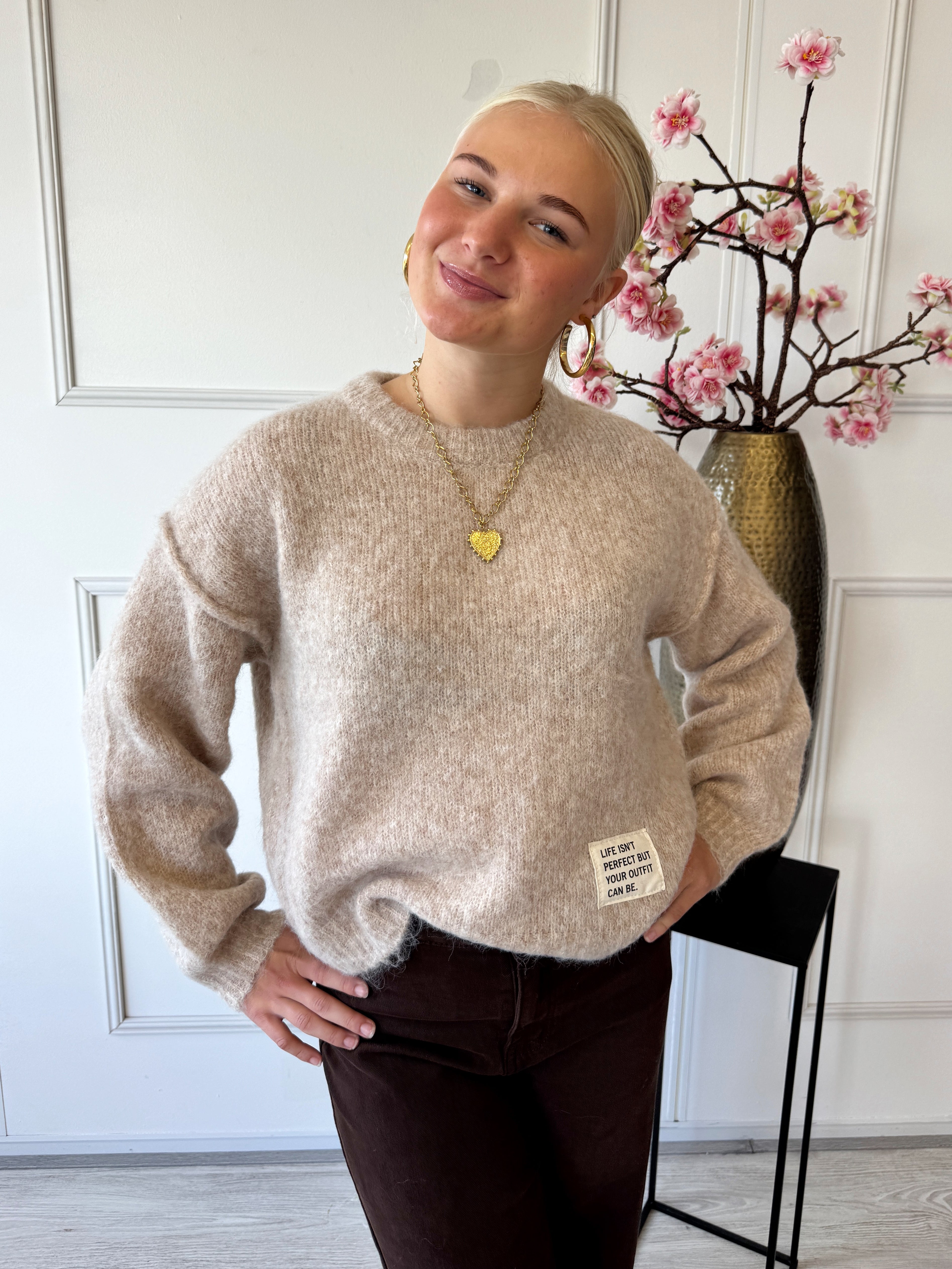 Life Isn’t Perfect Trui | Taupe