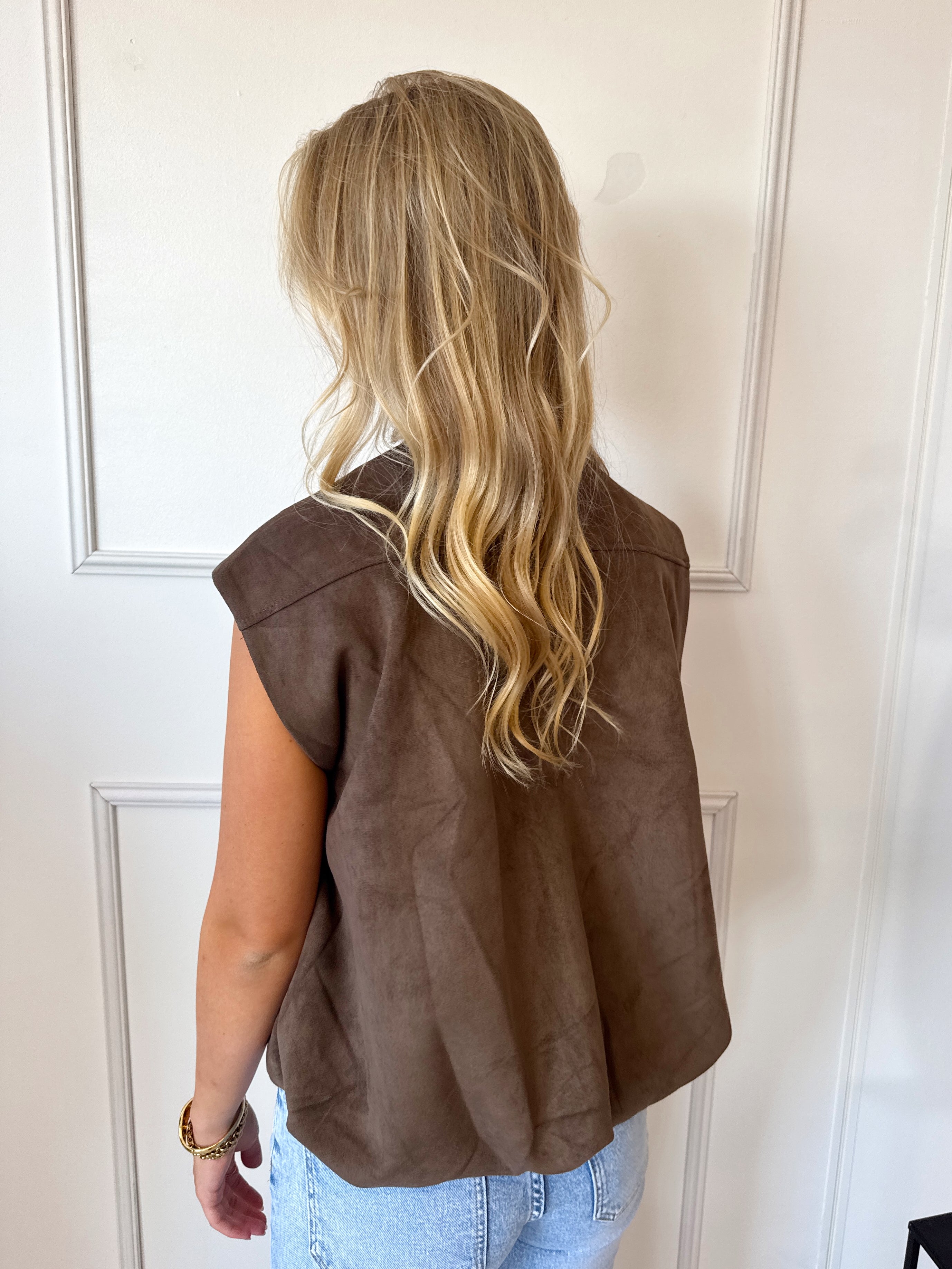 Noor Suede vest | Bruin