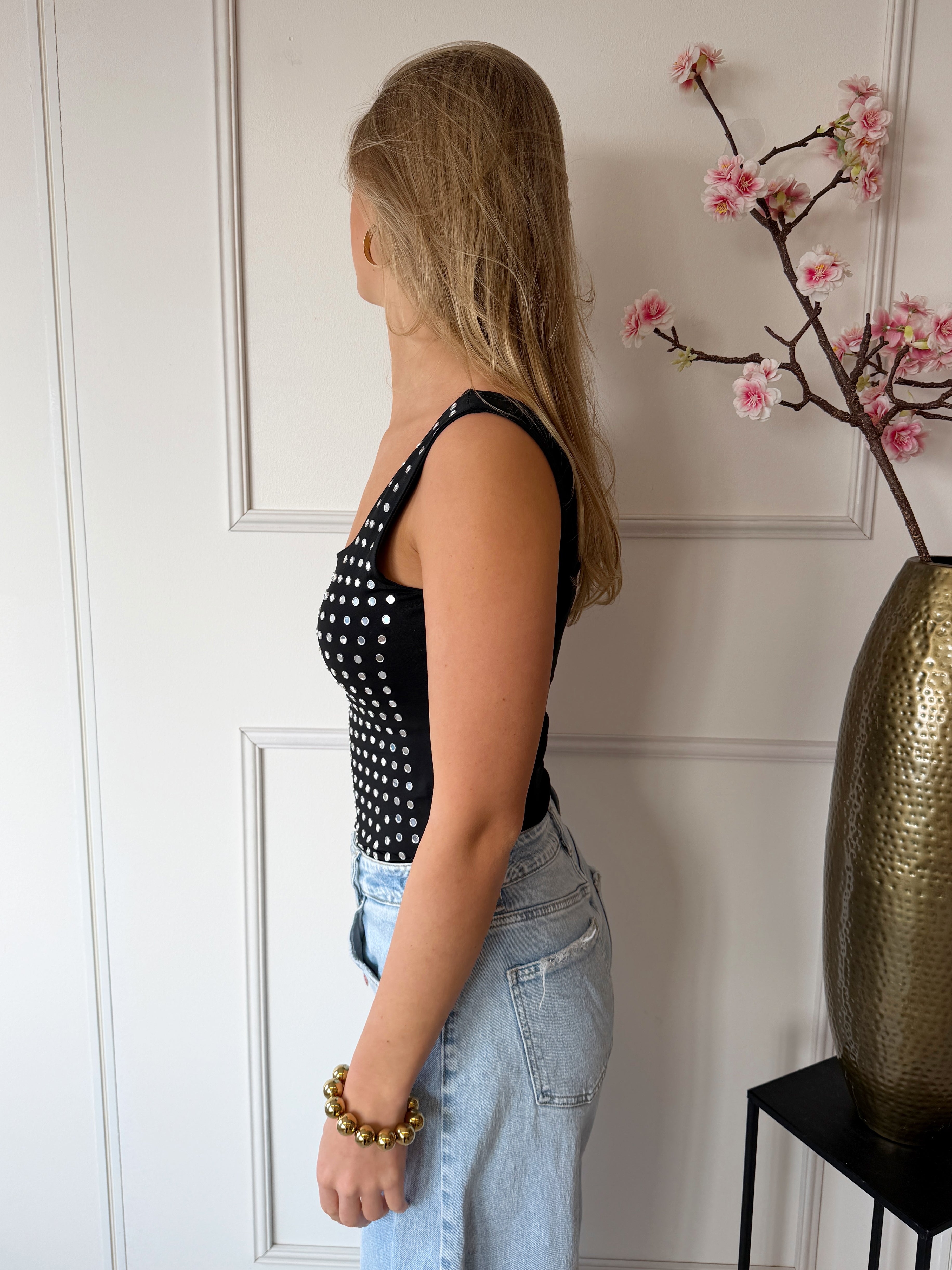 Limited Studs Body | Zwart