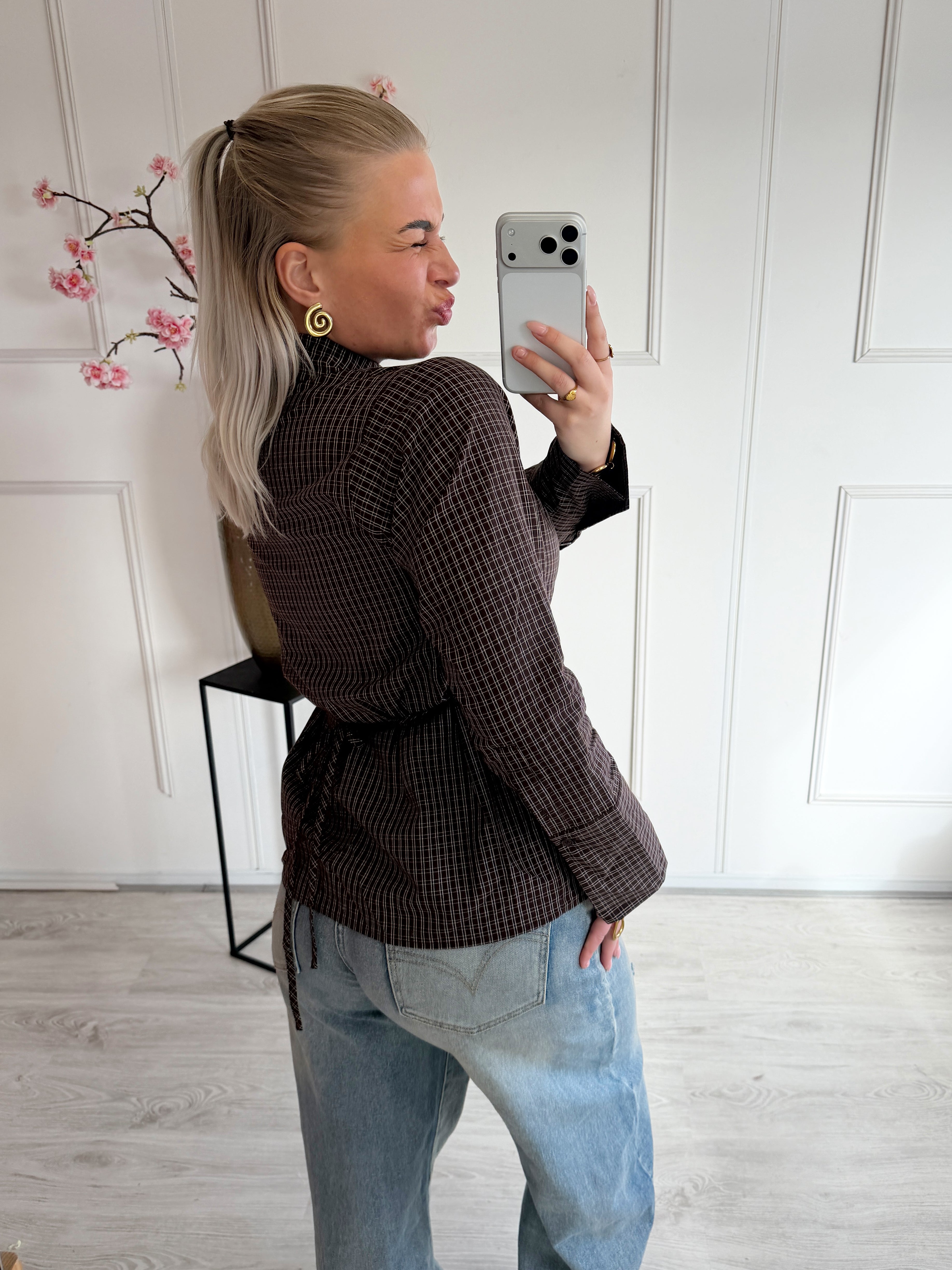 Geruite Blouse met strik detail | Bruin