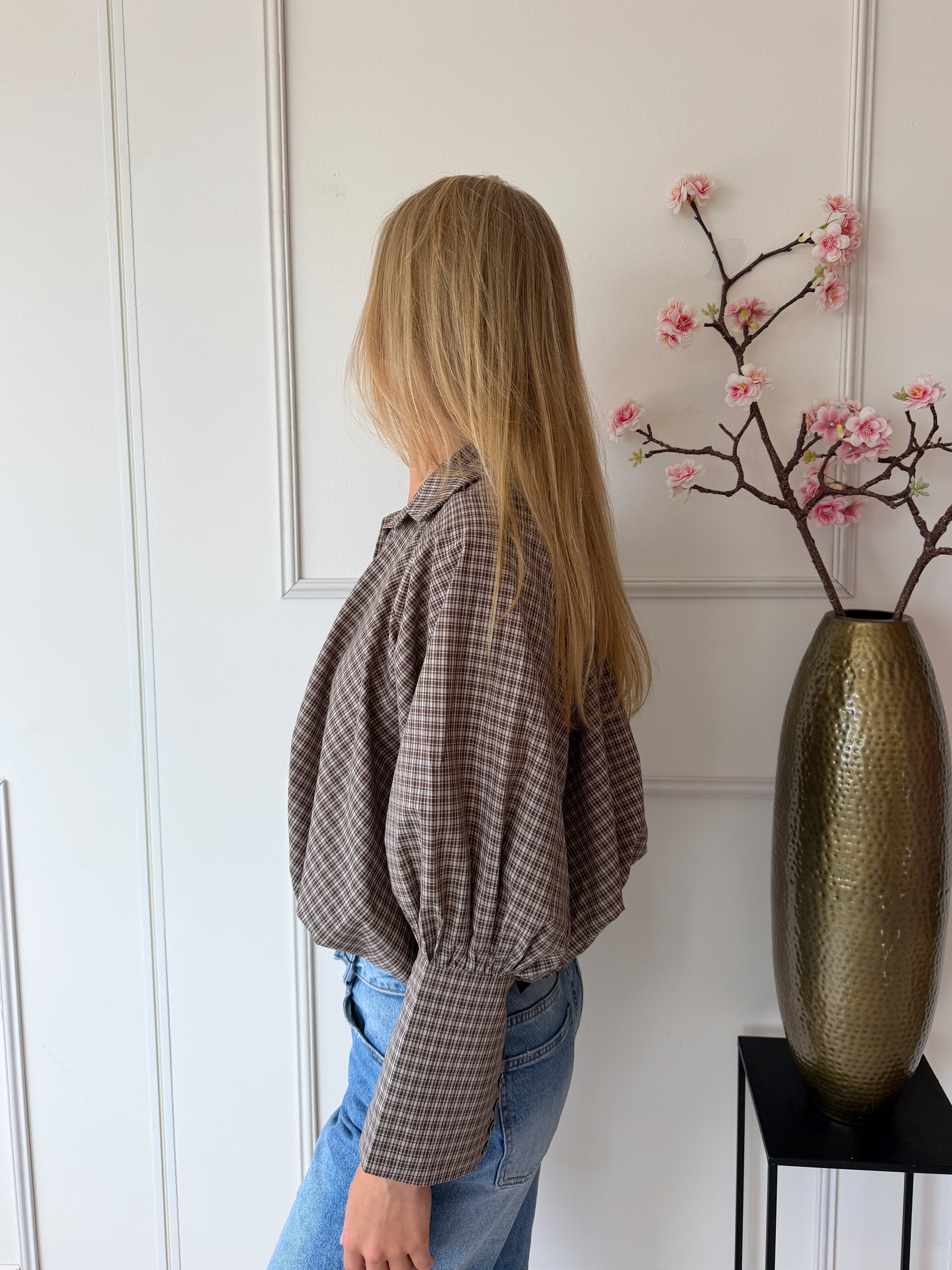 Eliza Geruite blouse met strikdetail | Bruin