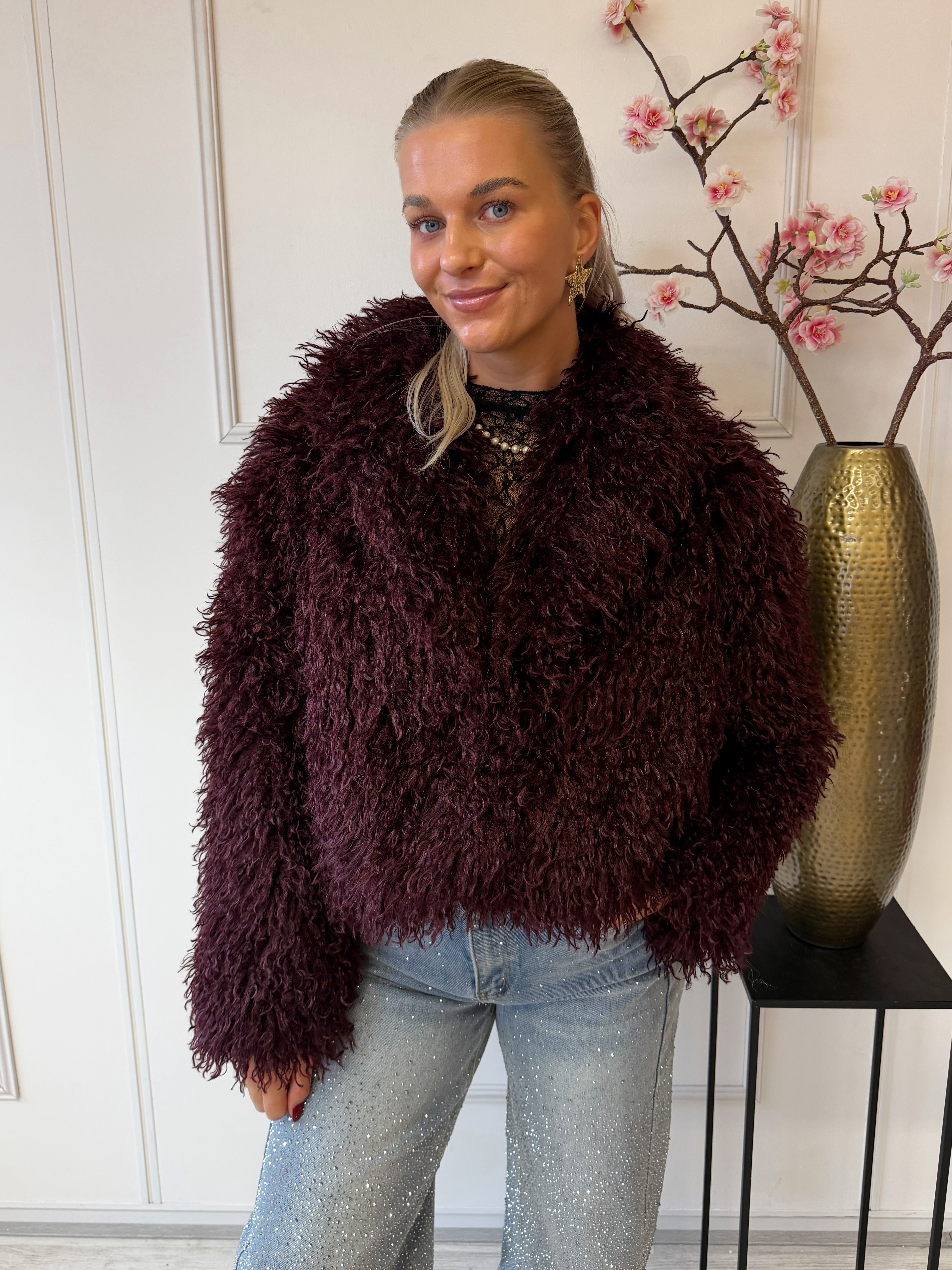 Fluffy Jas | Bordeaux