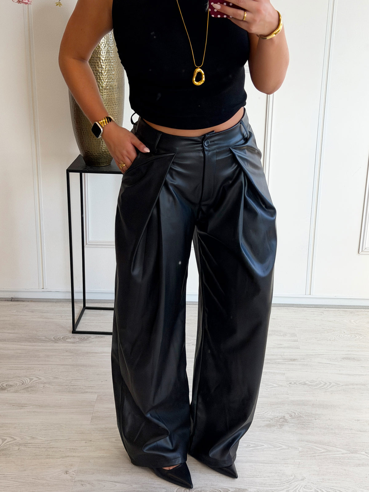 Leather look Wide leg Pants met plooien | Zwart