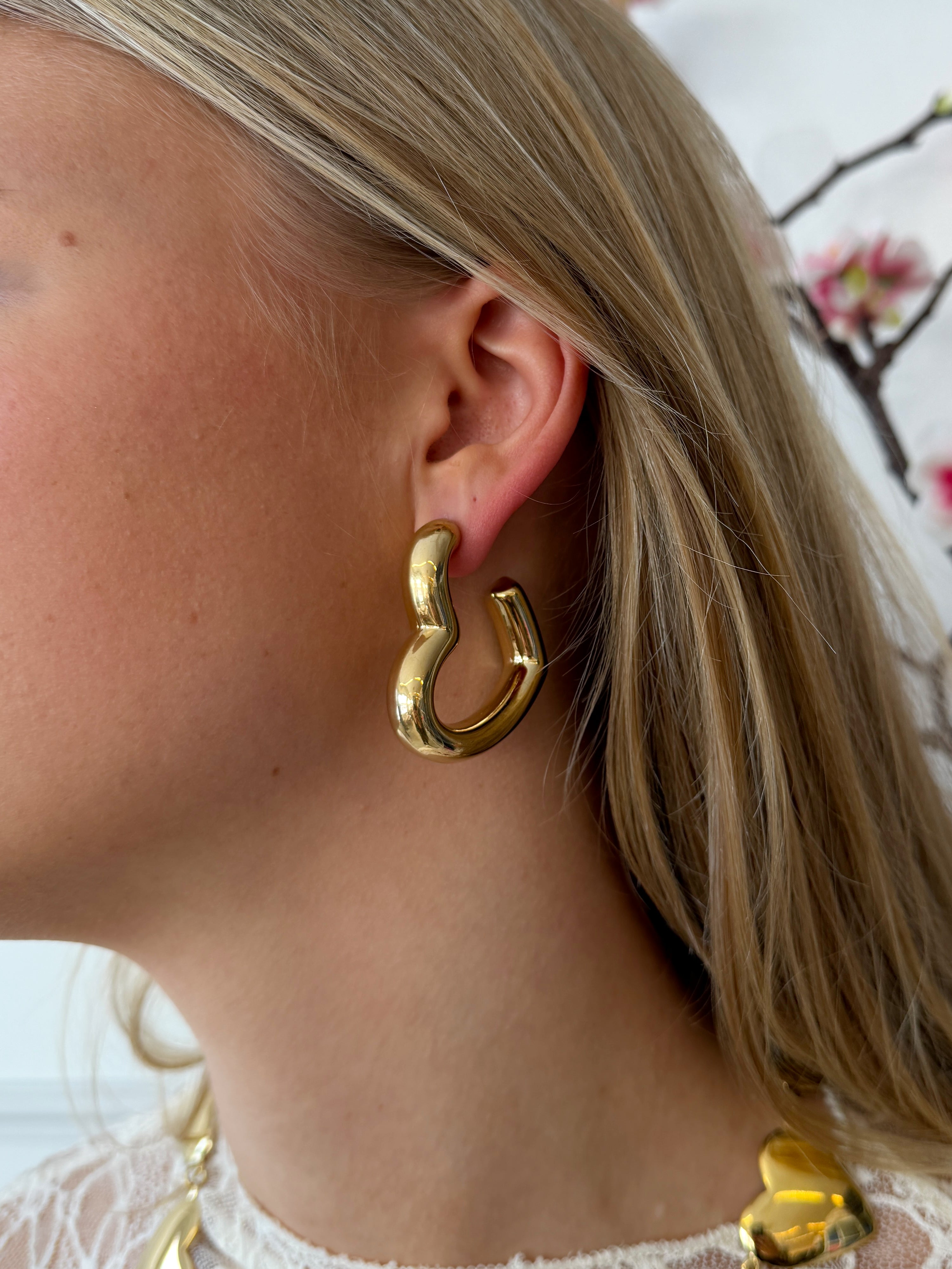 Chunky Heart Hoop Oorbellen | Goud