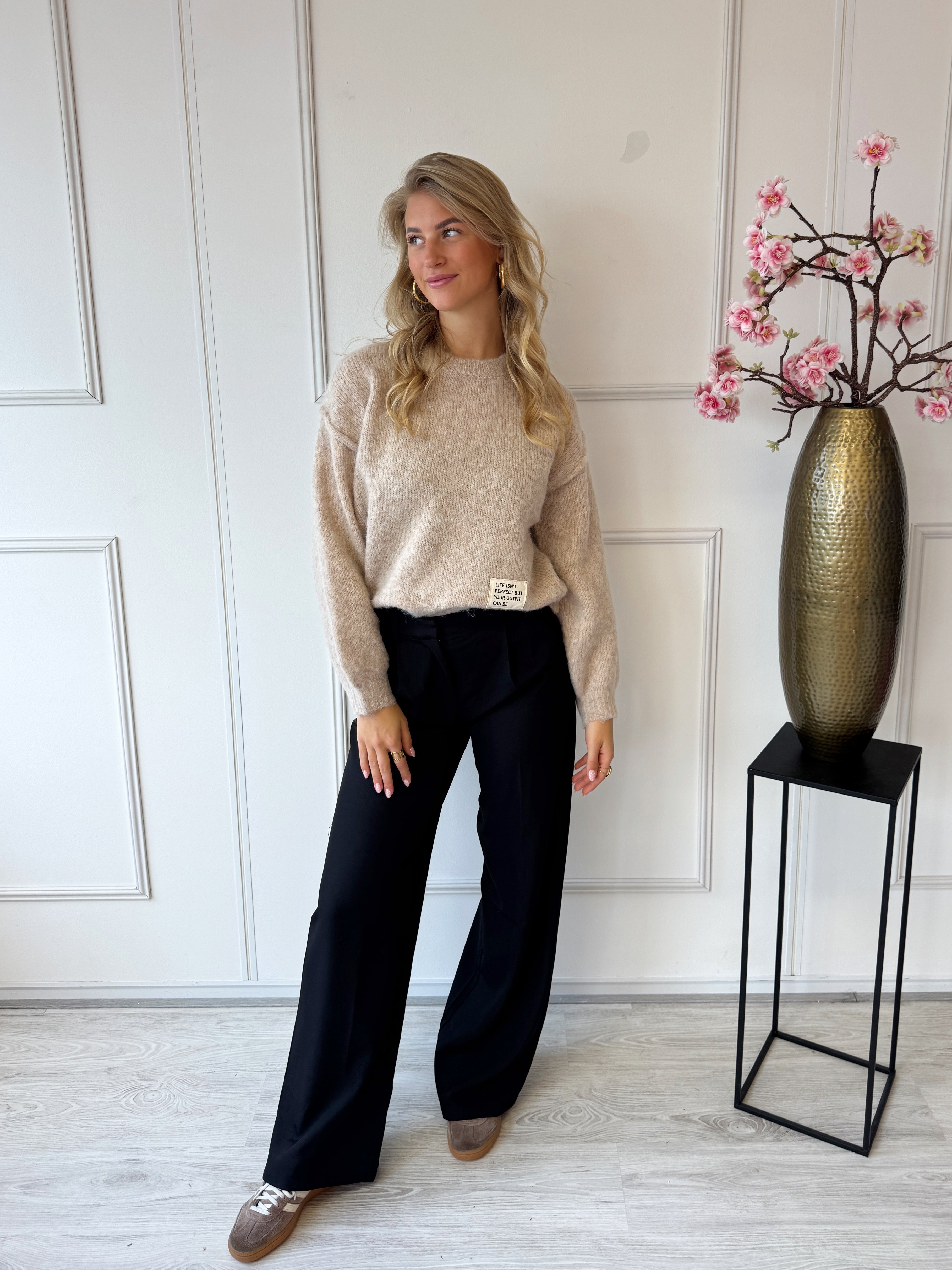 Life Isn’t Perfect Trui | Taupe