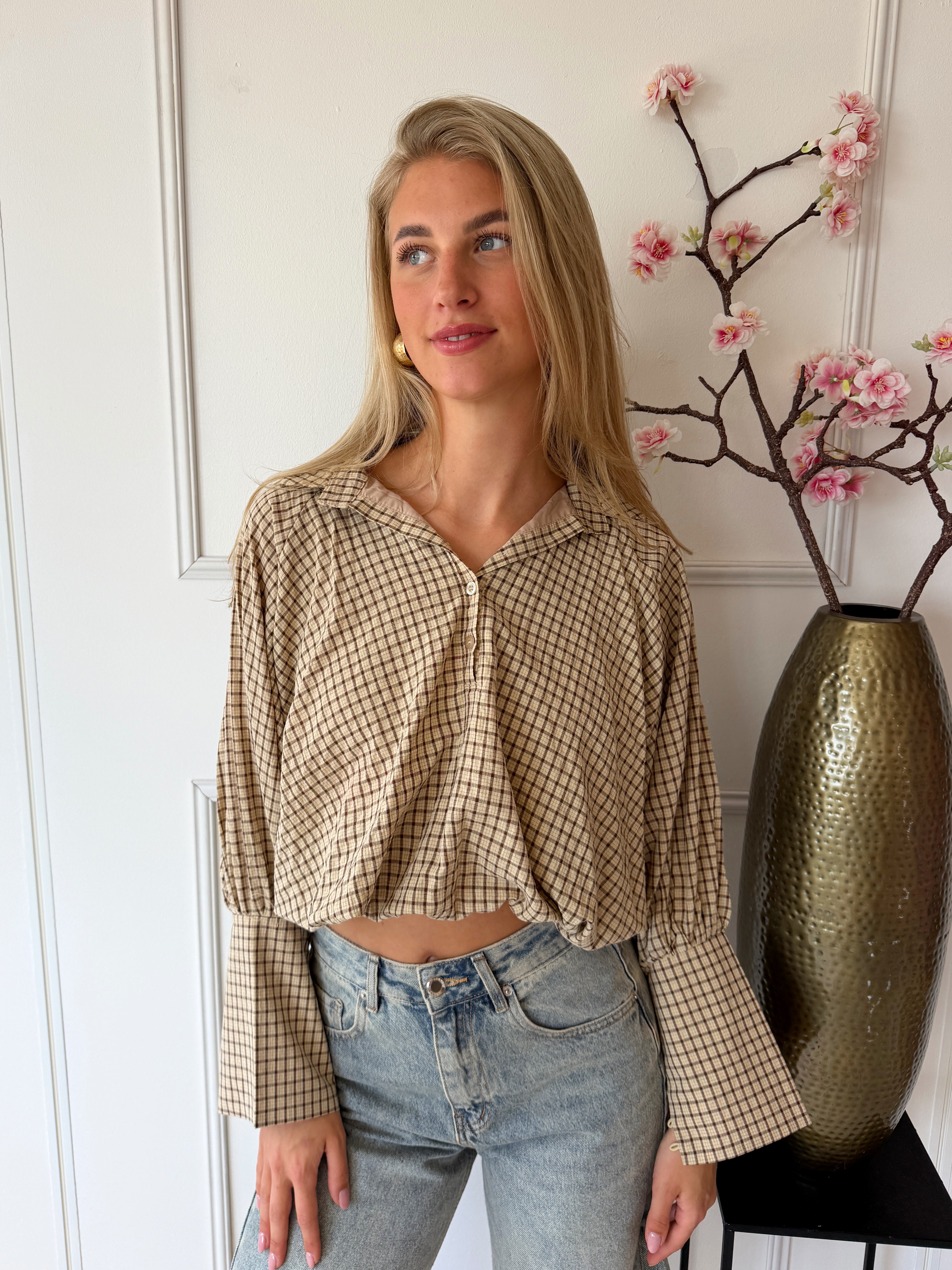 Eliza Geruite blouse met strikdetail | Ecru