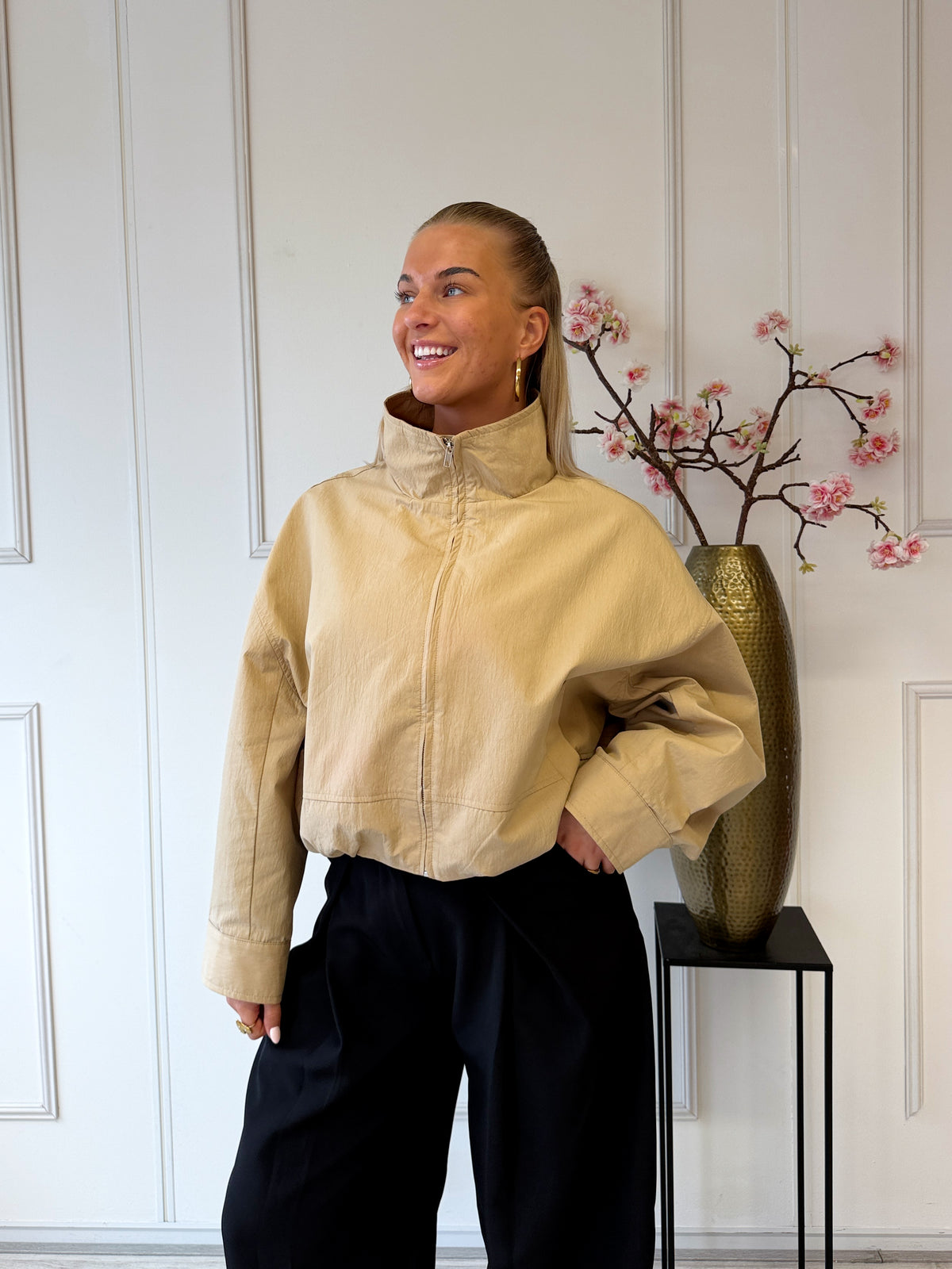 Lucy Jasje | Beige