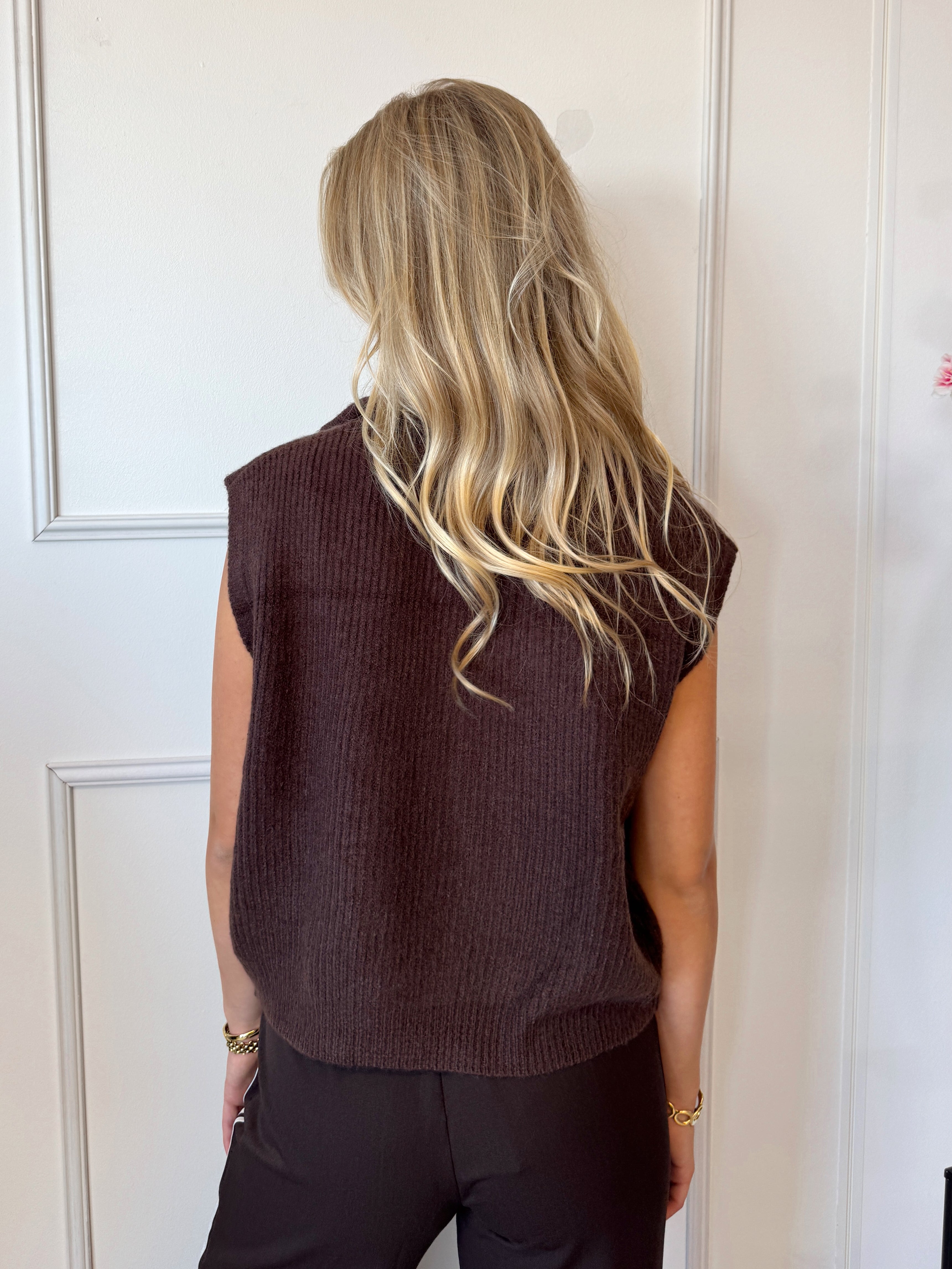 Raya Gilet | Bruin
