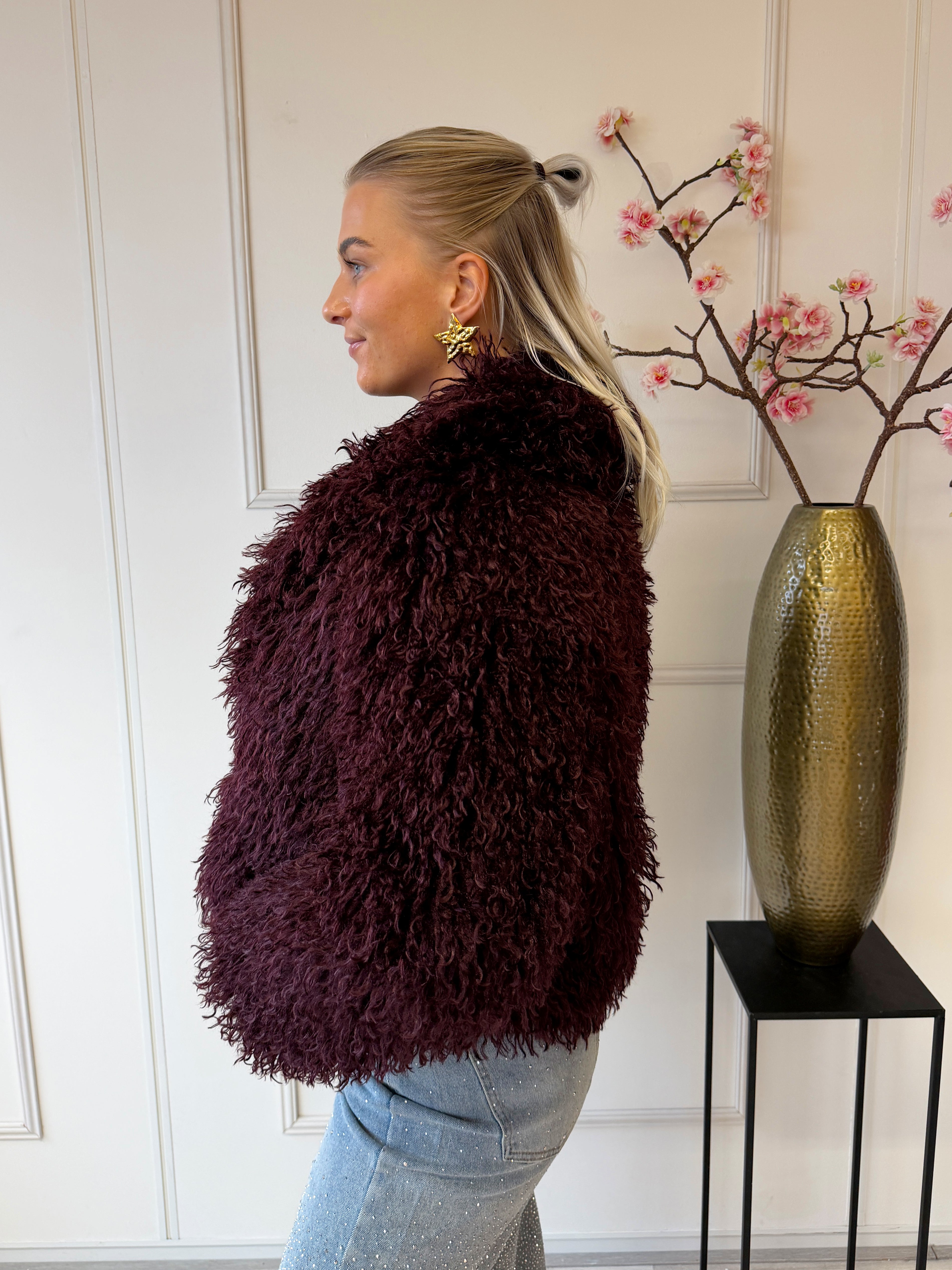 Fluffy Jas | Bordeaux