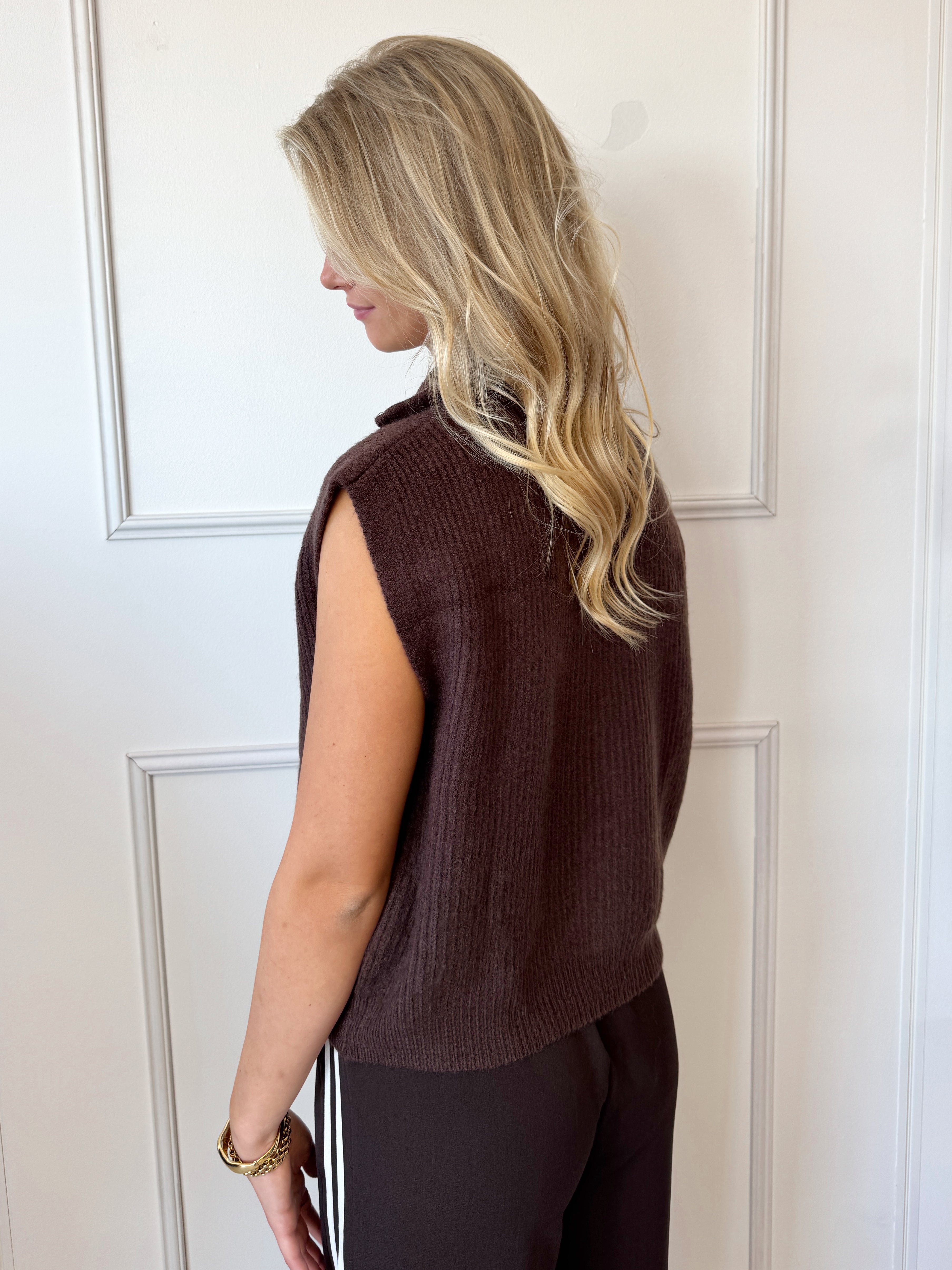 Raya Gilet | Bruin