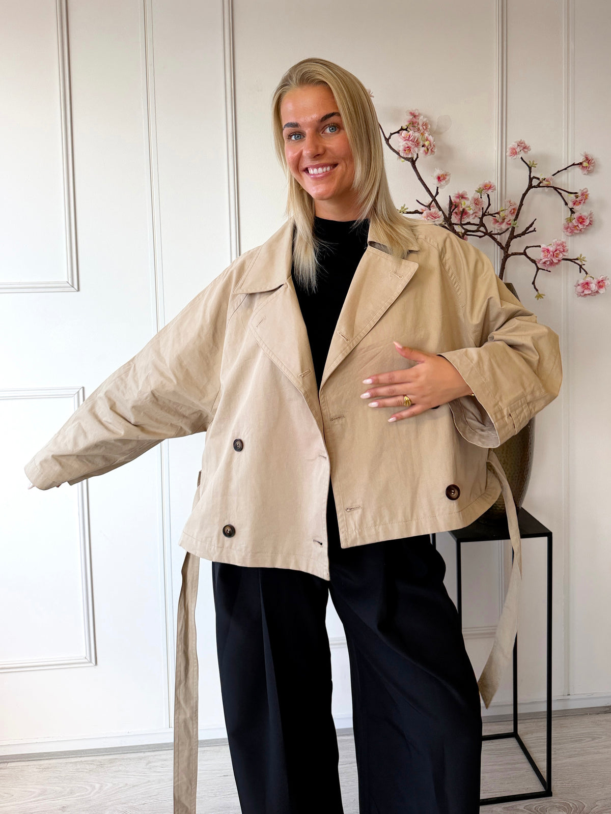 Sandy Korte Trench Coat | Ecru