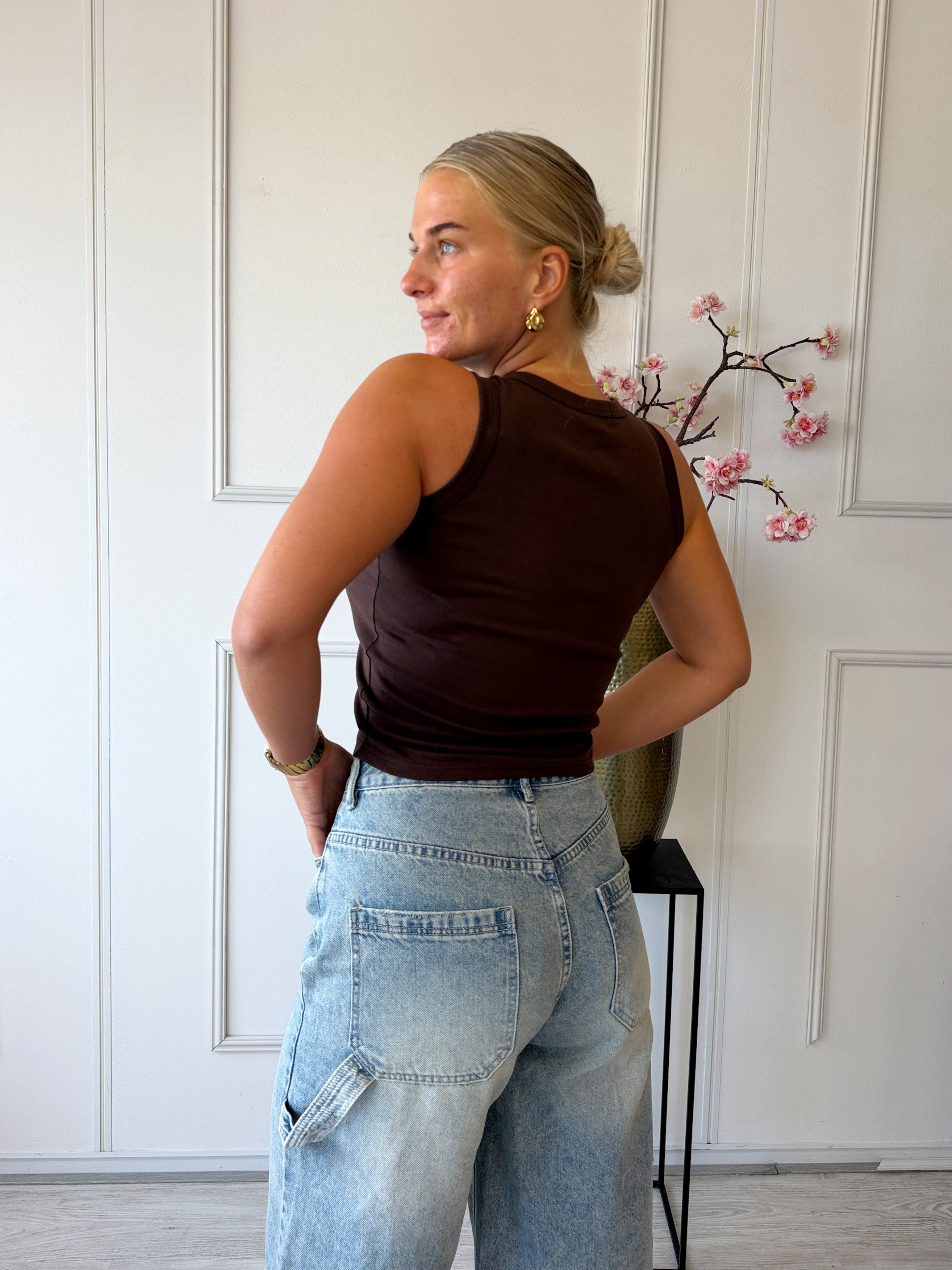 Frankie Top met Studs | Bruin