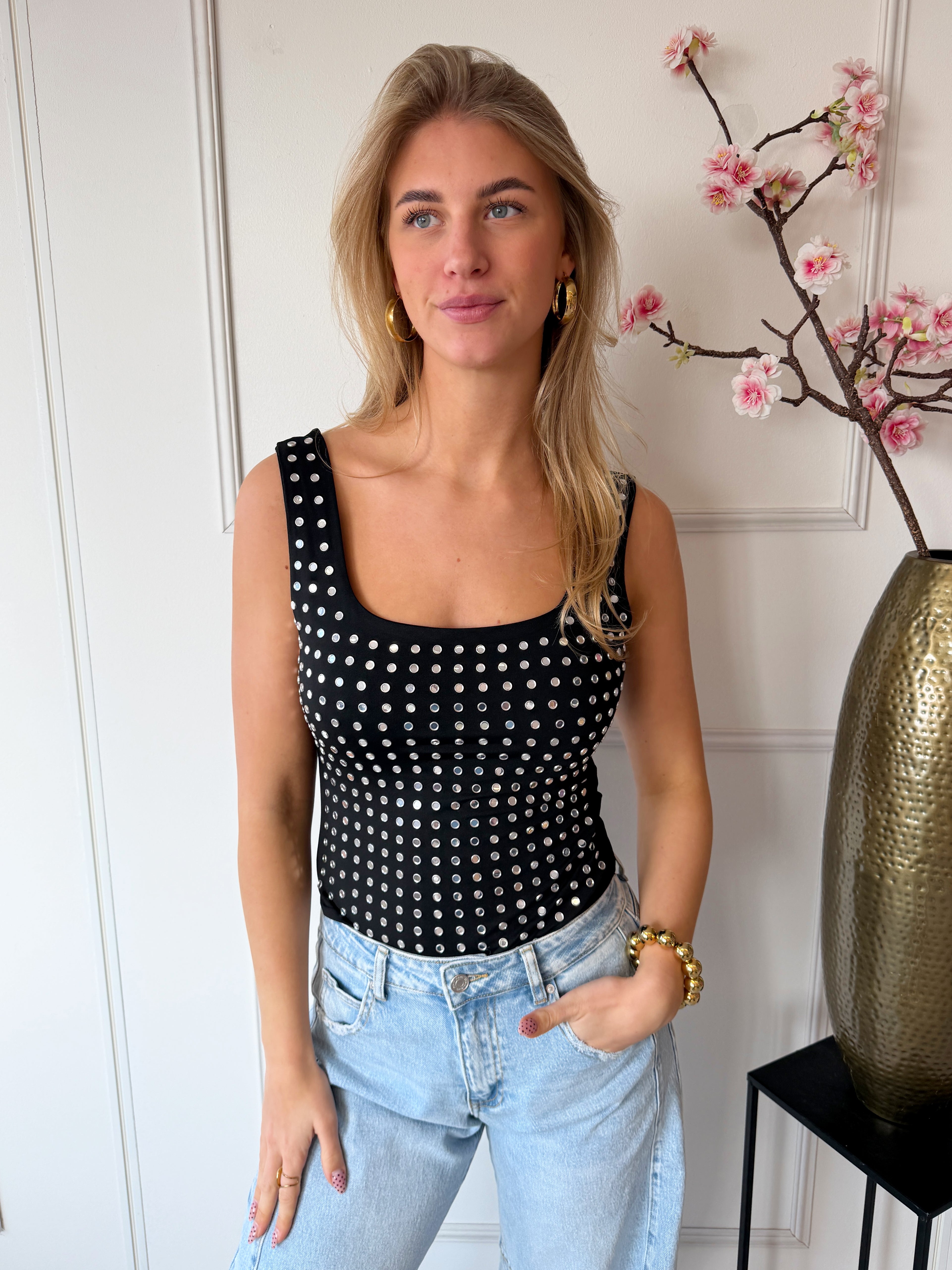 Limited Studs Body | Zwart