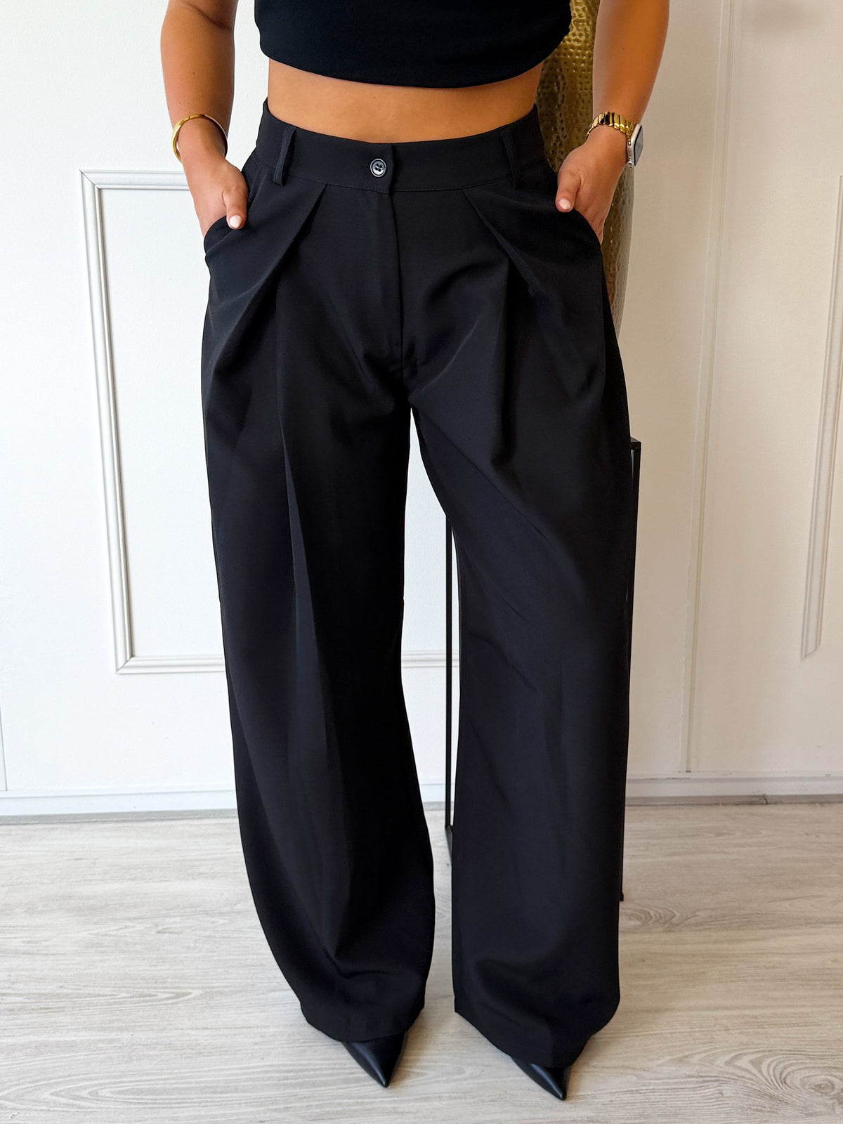 Wide Leg pantalon met plooien | Zwart