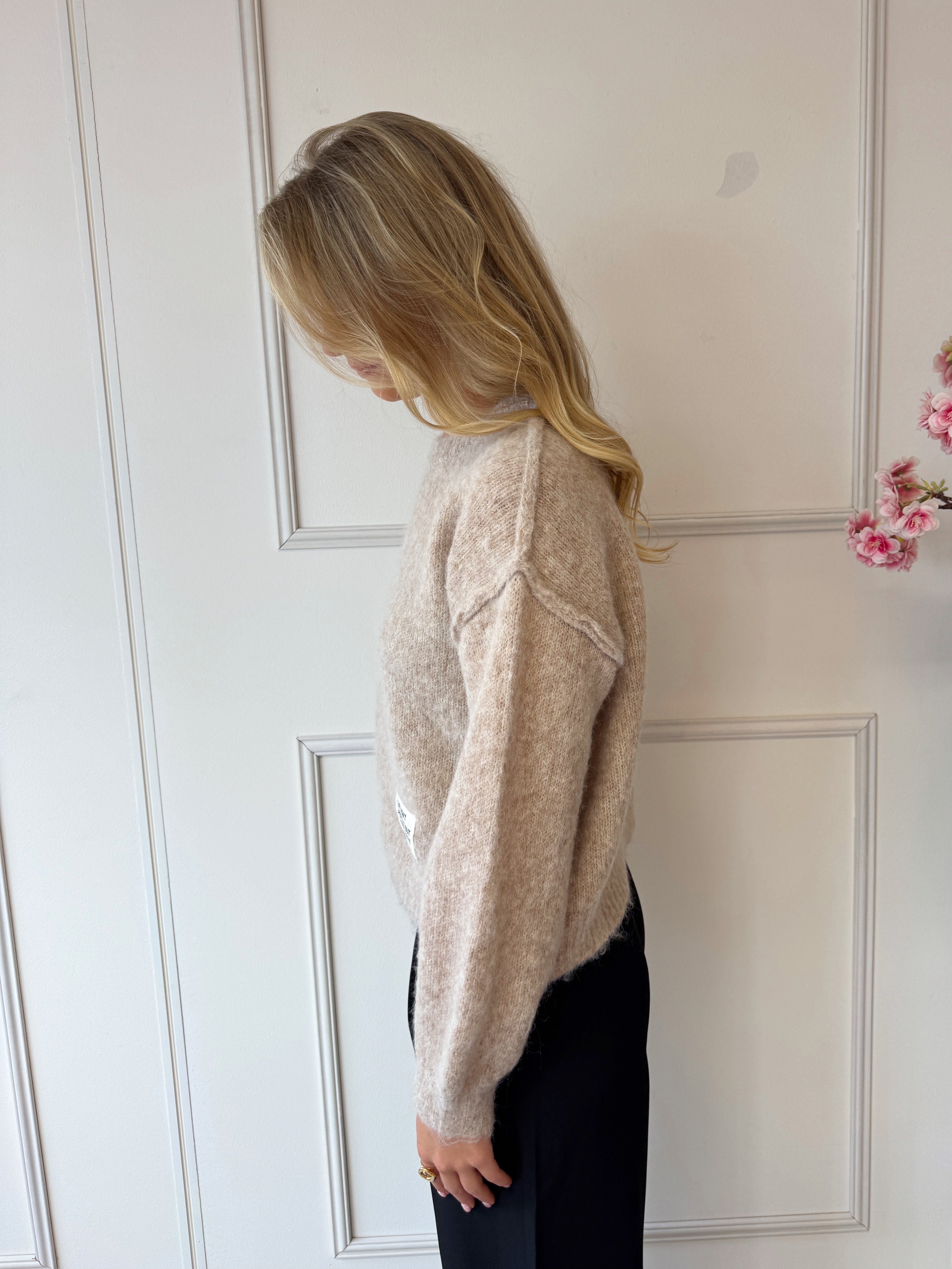 Life Isn’t Perfect Trui | Taupe