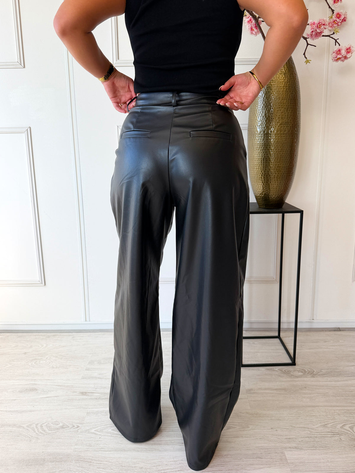 Leather look Wide leg Pants met plooien | Zwart