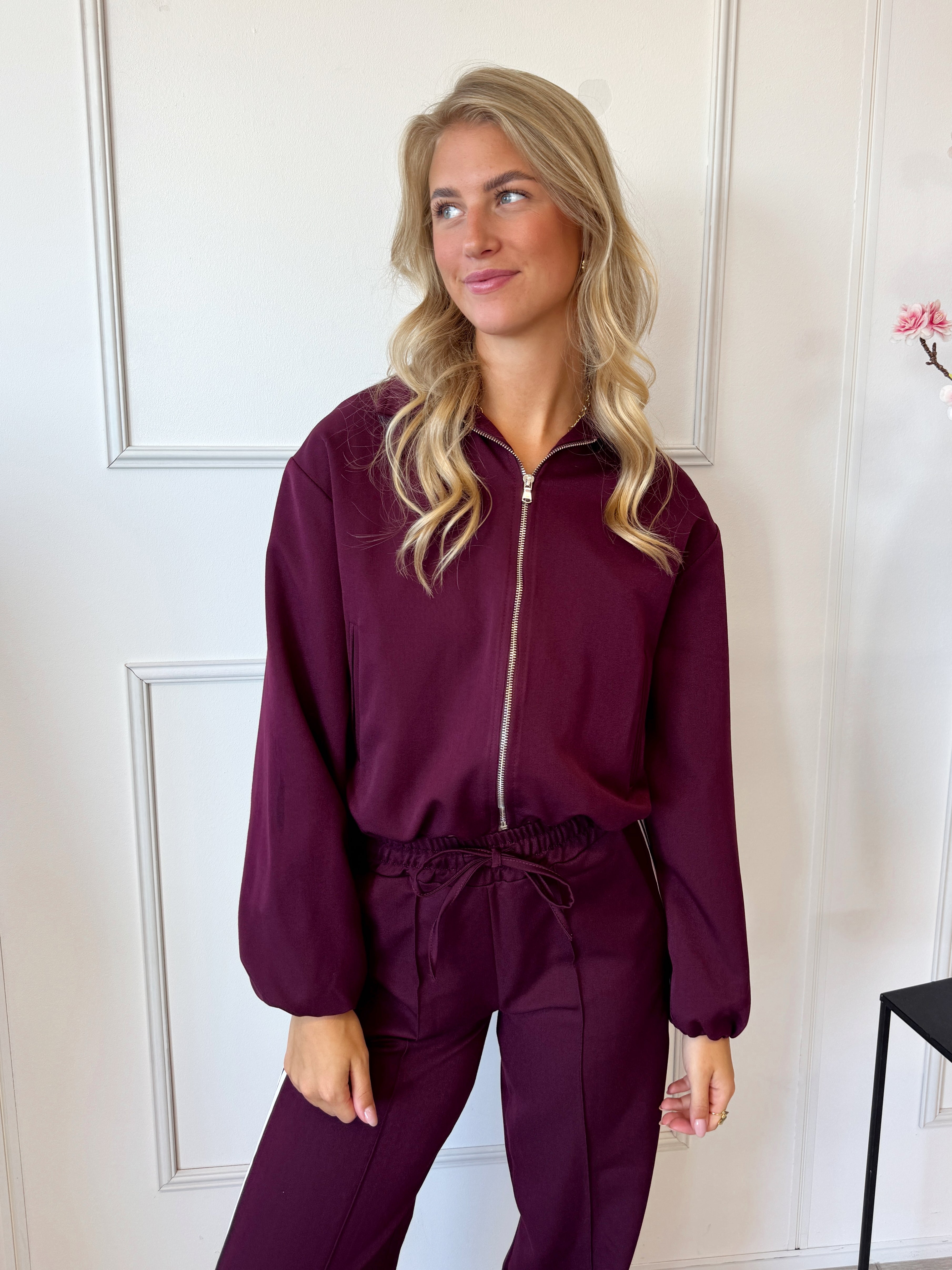 Jaimy Vest | Bordeaux