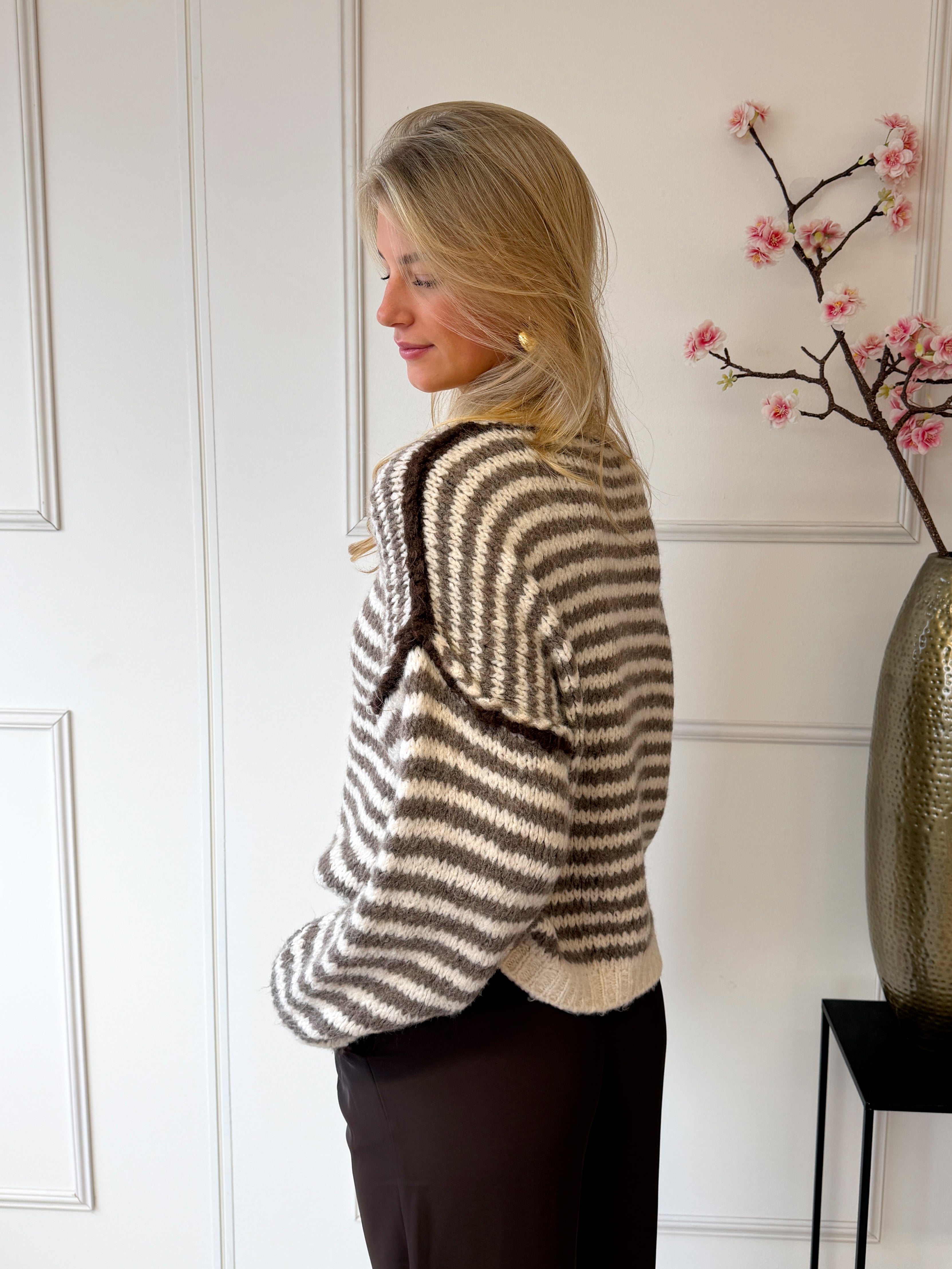 Cosy Striped Sweater | Bruin - Beige