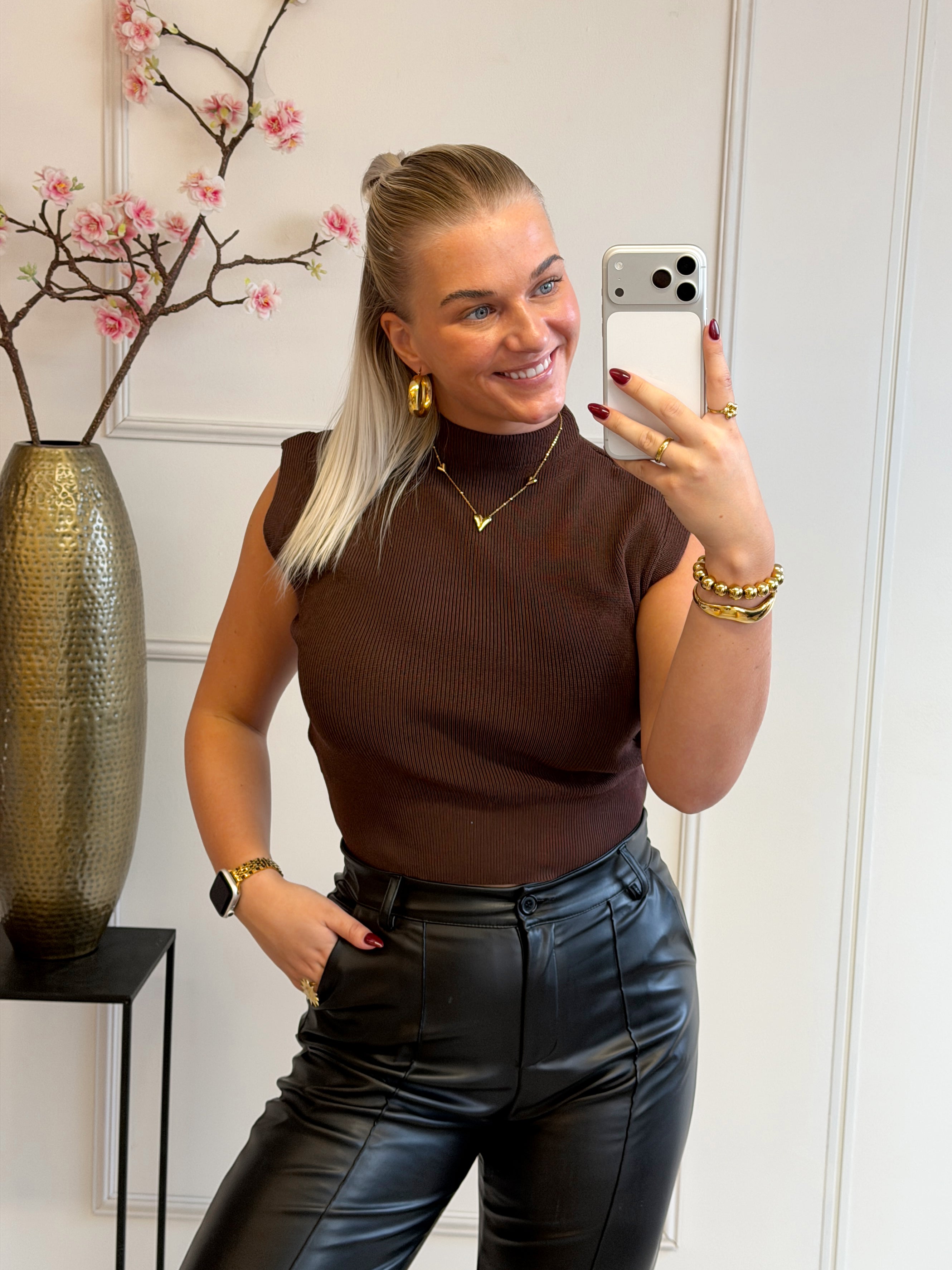 Basic Knit T-Shirt | Bruin