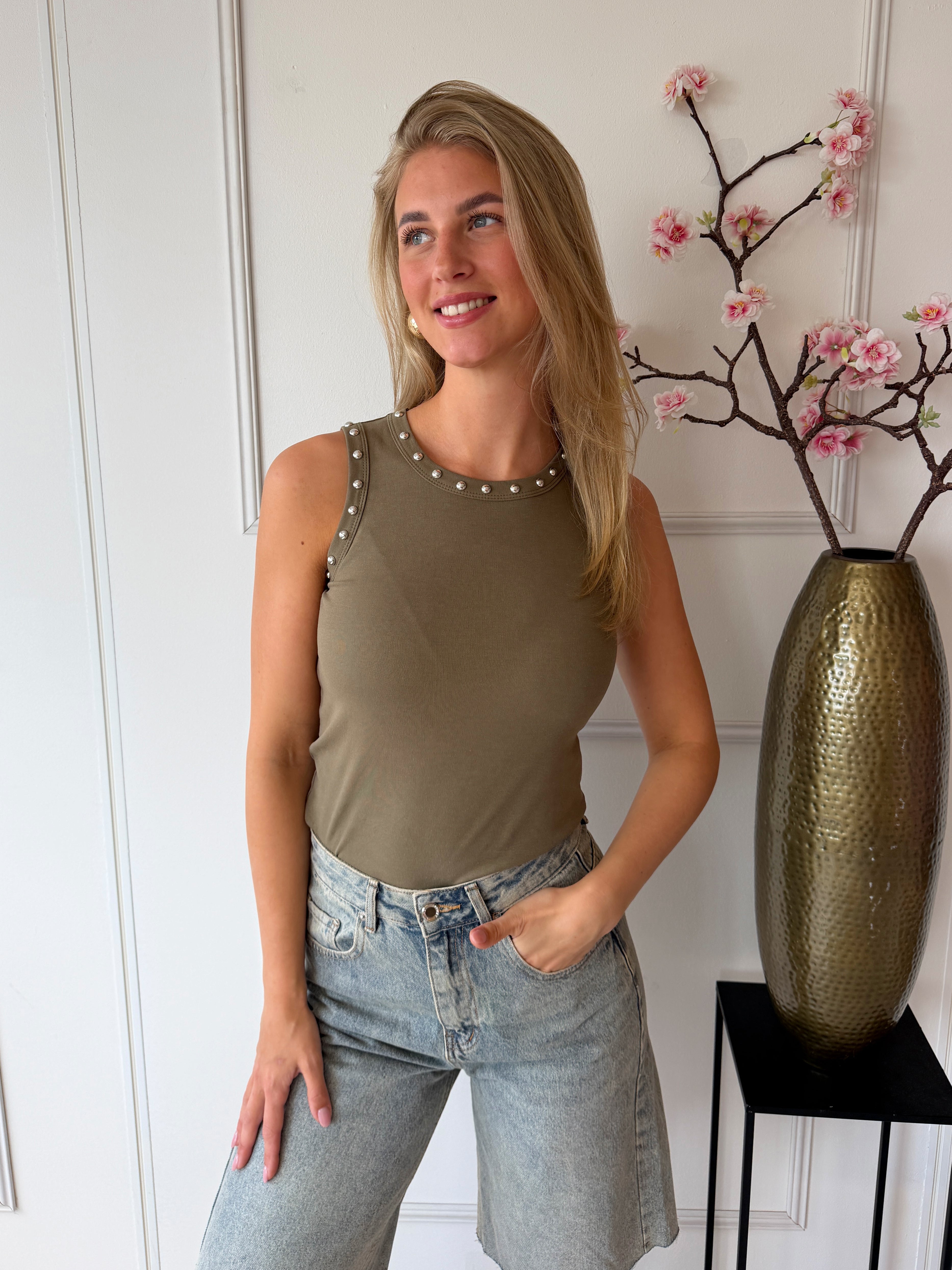 Frankie Top met Studs | Khaki