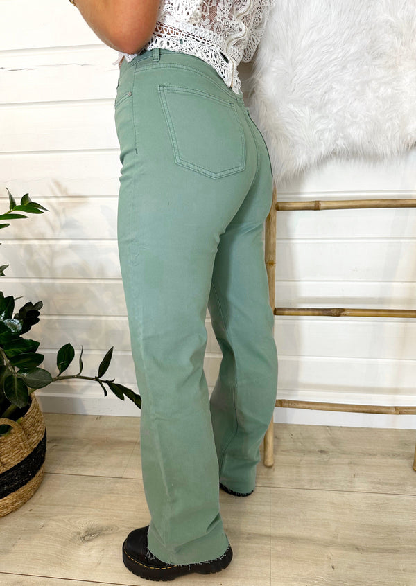 Straight Leg Jeans | Mint